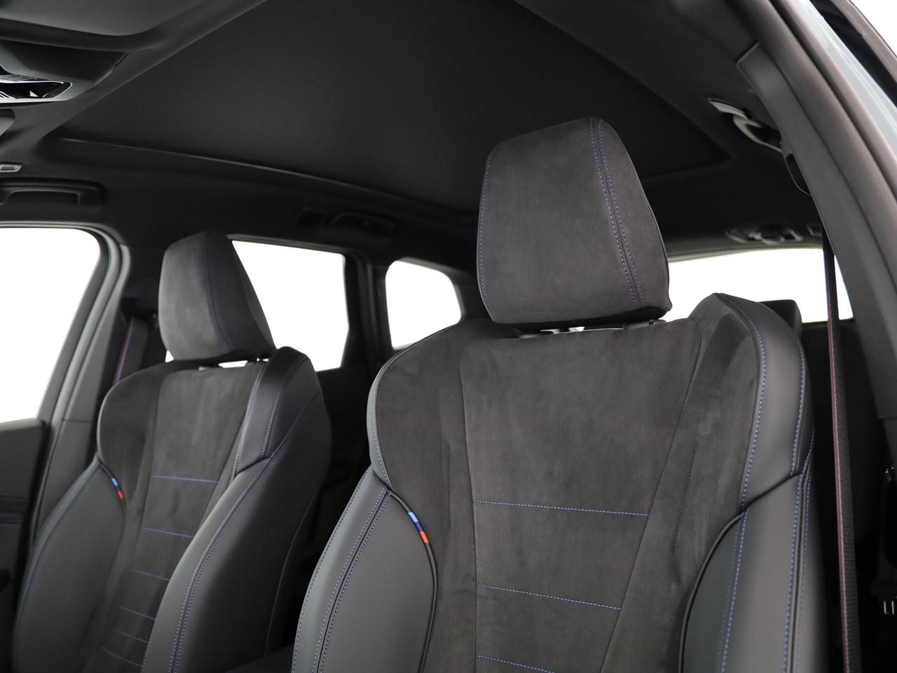 BMW X1 23i xDrive paddles-image-14