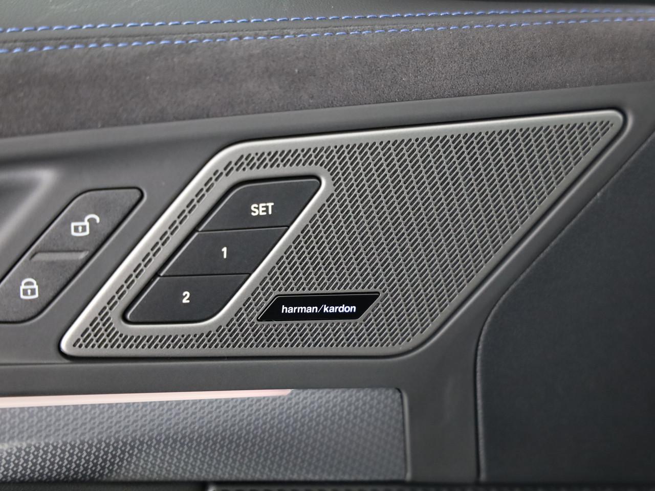 BMW X1 23i xDrive paddles-image-13