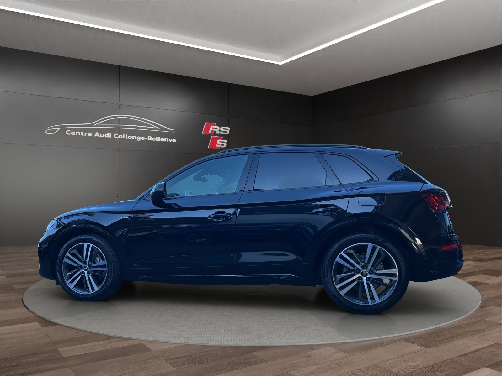 AUDI Q5 50 TFSI e PHEV S line quattro S-tronic-image-2