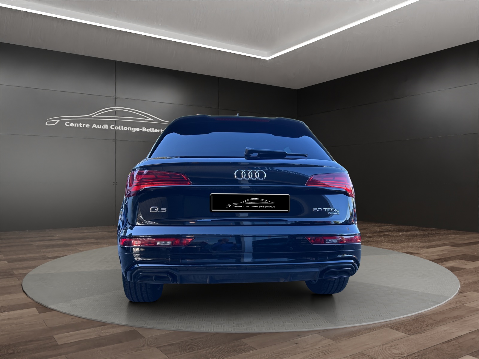AUDI Q5 50 TFSI e PHEV S line quattro S-tronic-image-4