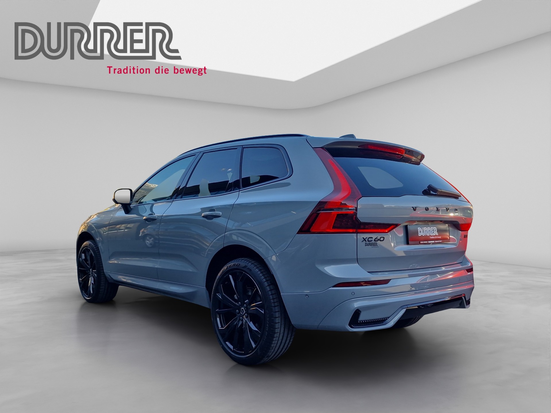 VOLVO XC60 2.0 B5 MH Black Edition AWD-image-2