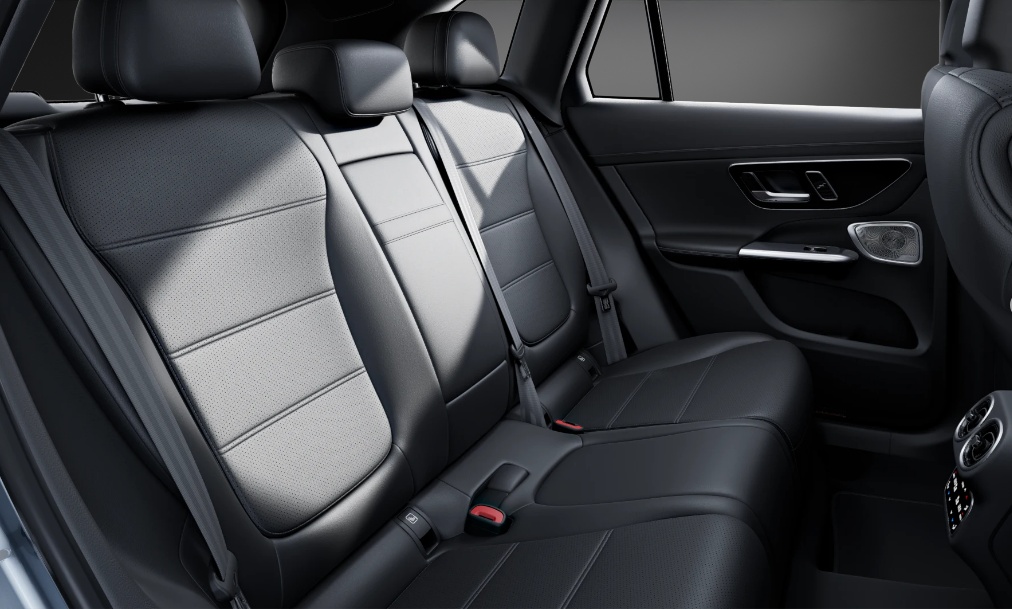 MERCEDES-BENZ GLC 300 e 4Matic EQ Star 9G-Tronic-image-9