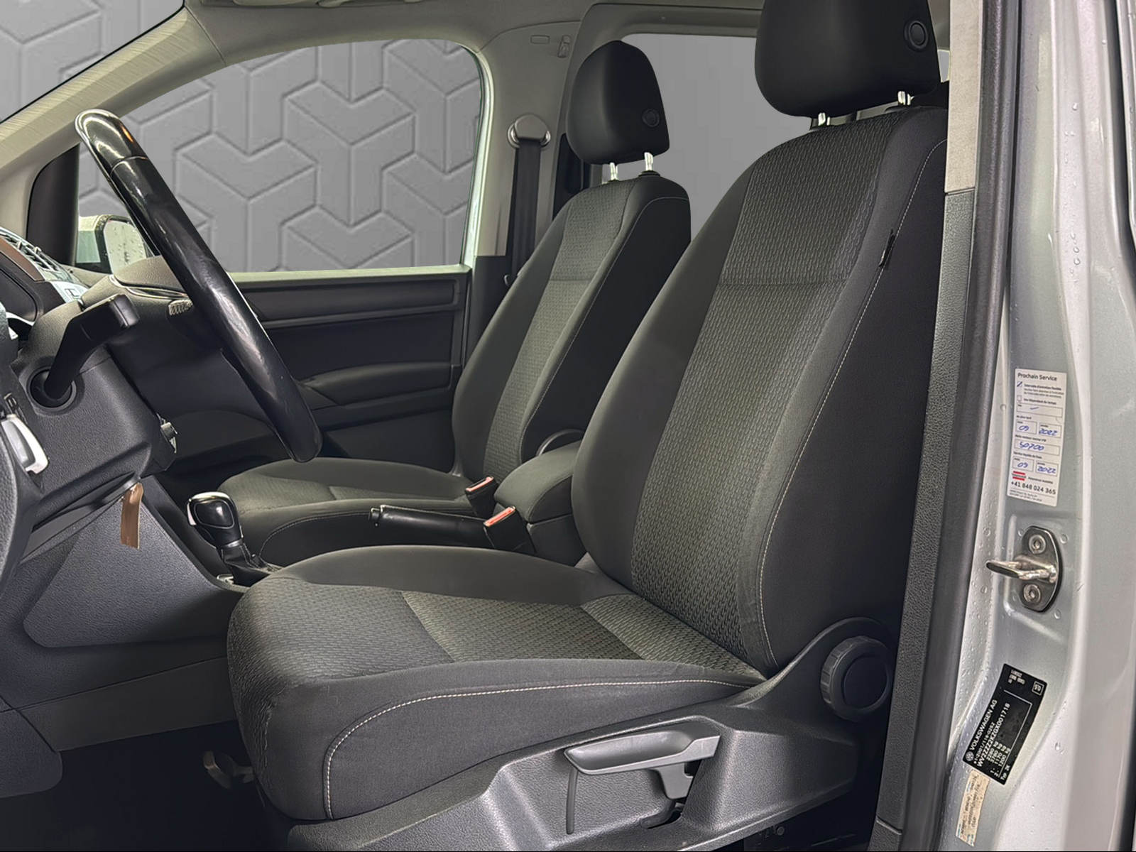 VW Caddy 2.0 TDI Generation Four DSG-image-10