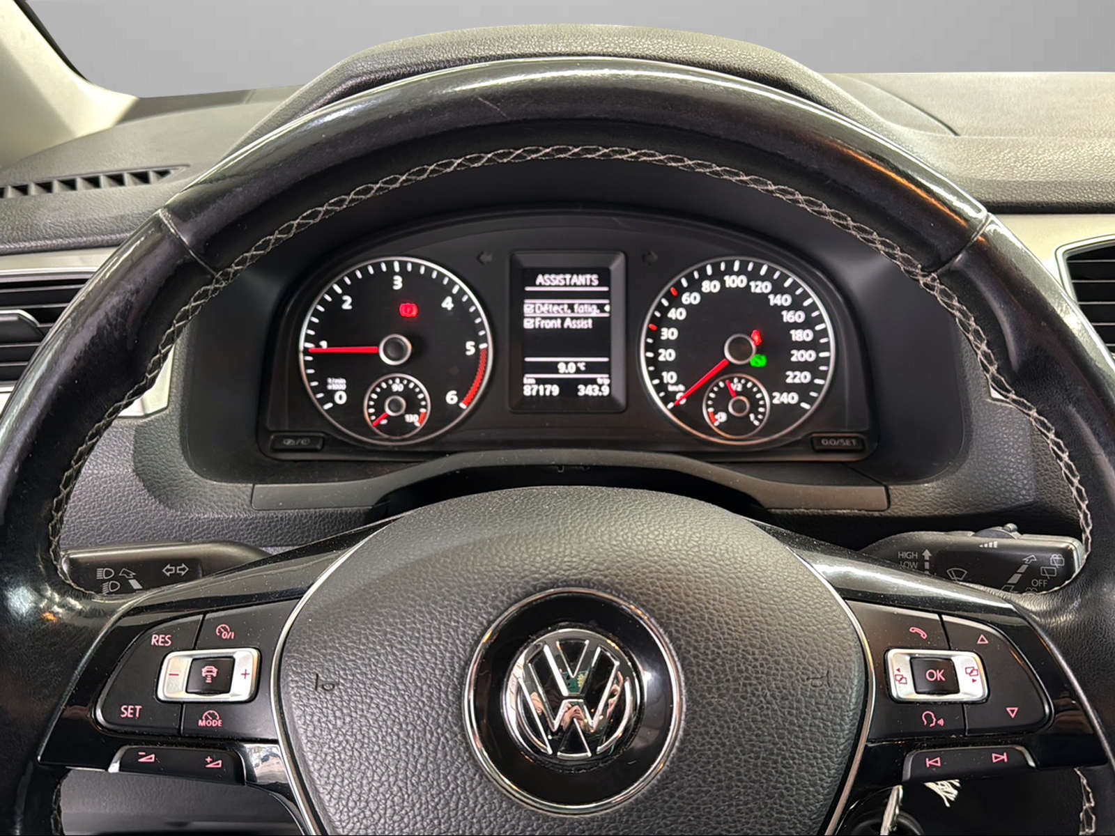 VW Caddy 2.0 TDI Generation Four DSG-image-13