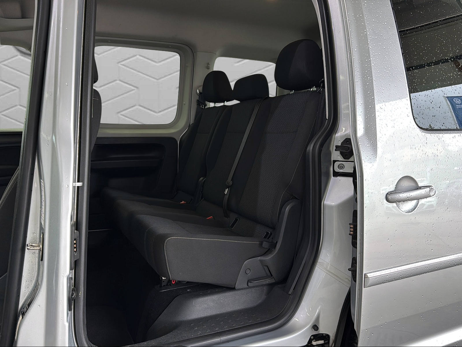 VW Caddy 2.0 TDI Generation Four DSG-image-15