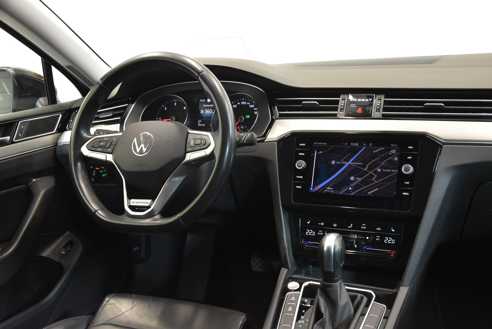 VW Passat 2.0 TDI BMT Elegance 4Motion DSG-image-4