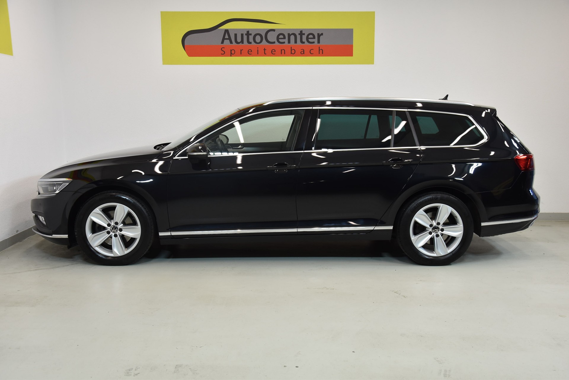 VW Passat 2.0 TDI BMT Elegance 4Motion DSG-image-14