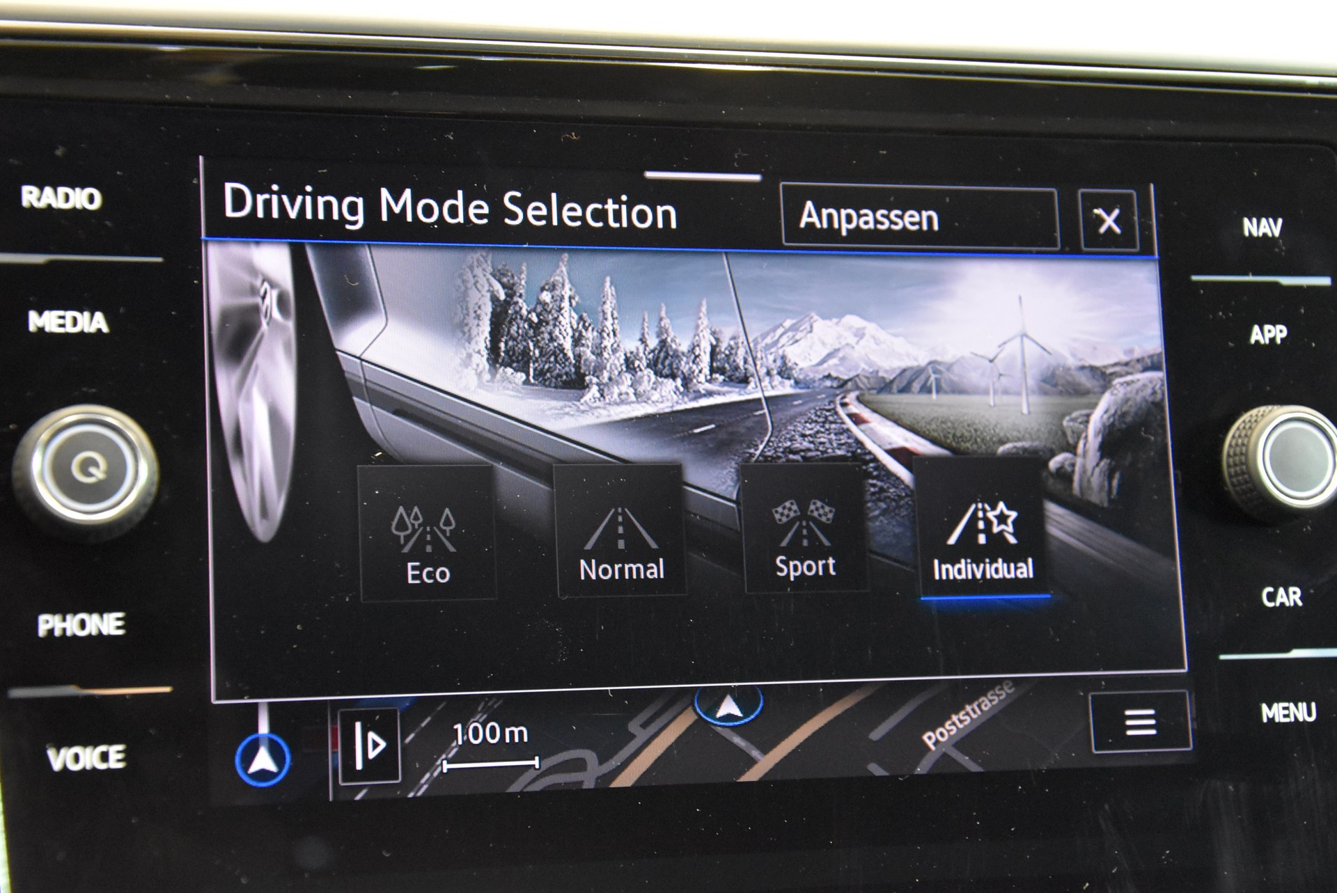 VW Passat 2.0 TDI BMT Elegance 4Motion DSG-image-9