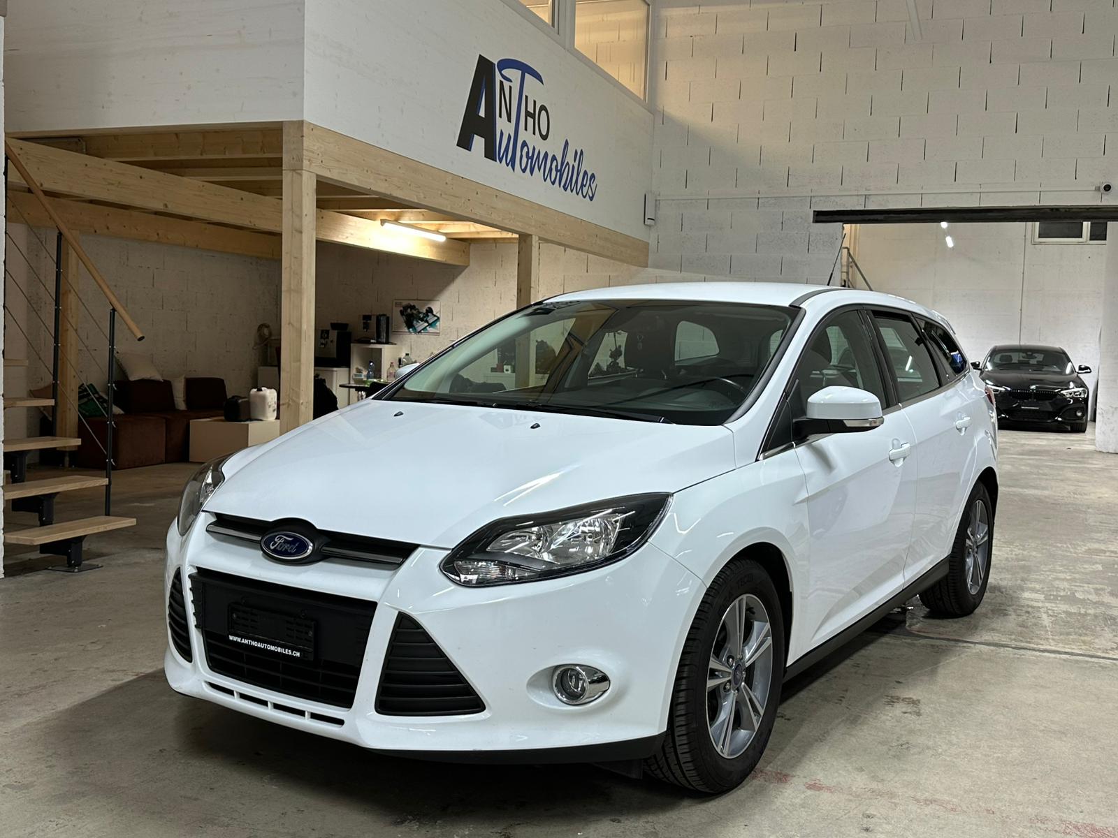 FORD Focus 1.0 SCTi Carving