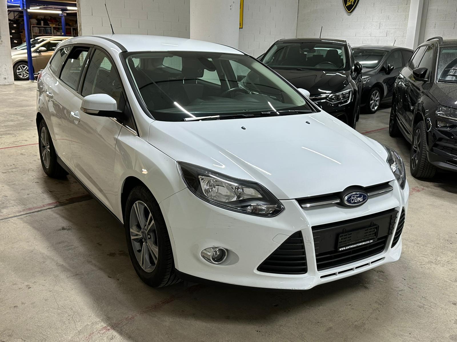FORD Focus 1.0 SCTi Carving-image-2