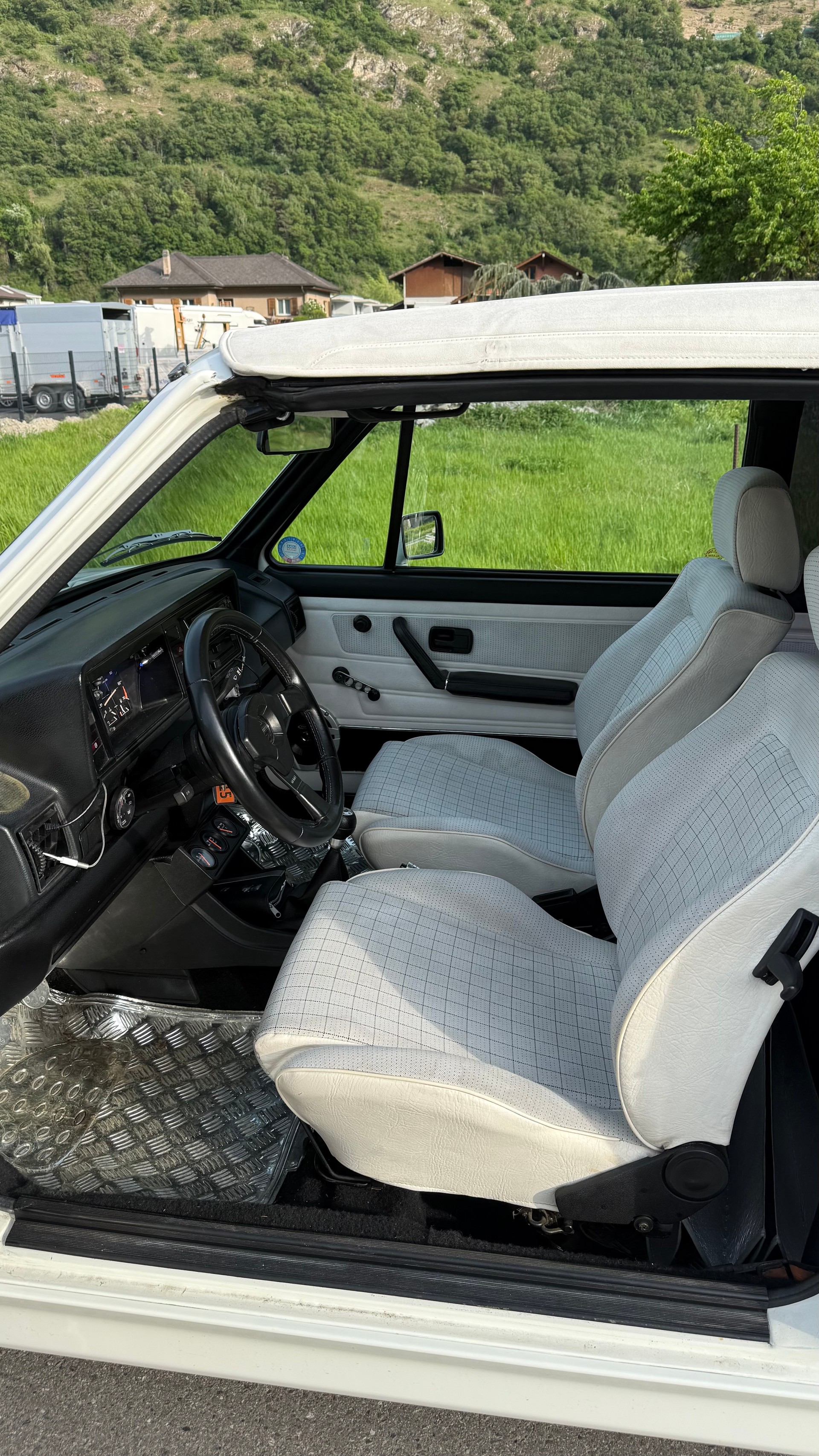 VW Golf Cabriolet 1800 GLI-image-14