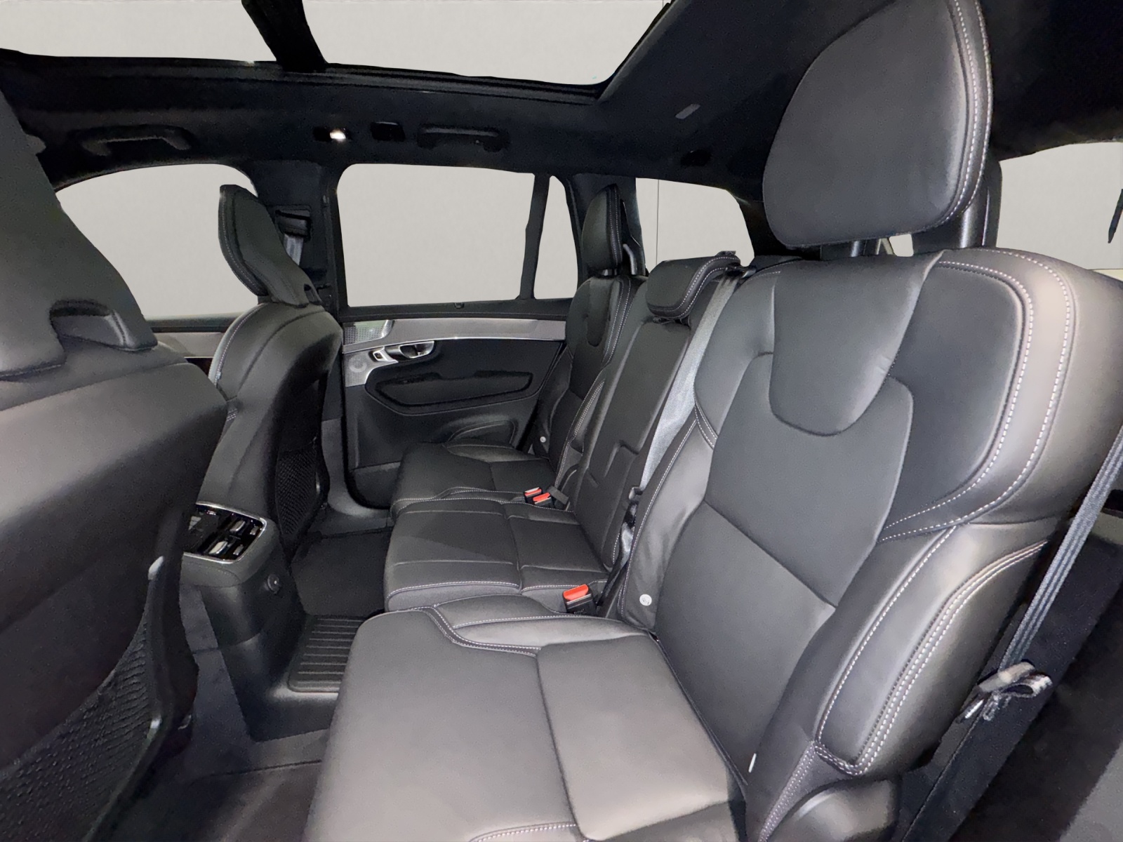 VOLVO XC90 2.0 T8 TE XCLUSIVE Edition Dark eAWD-image-12
