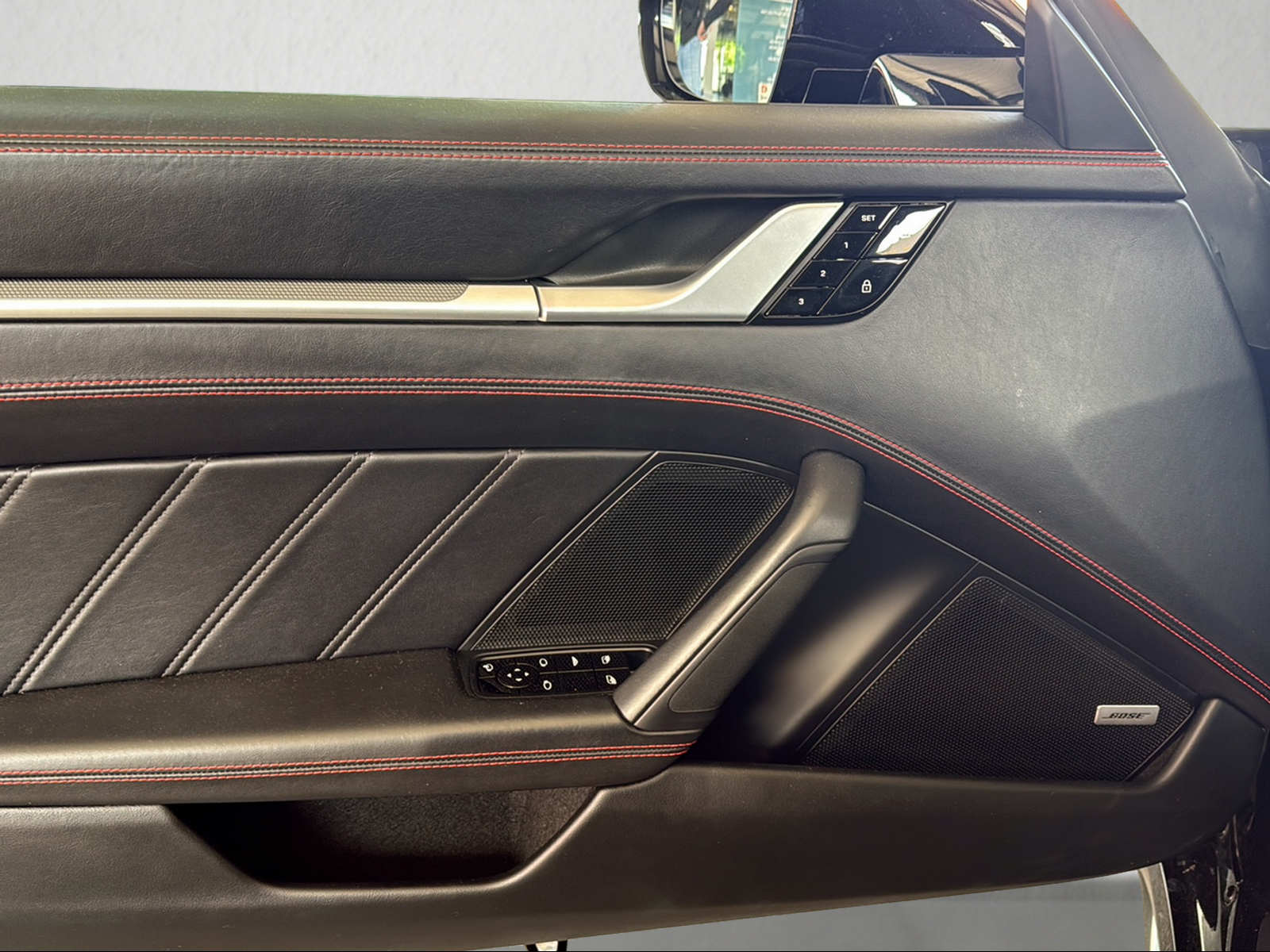PORSCHE 911 Turbo Cabriolet PDK-image-14