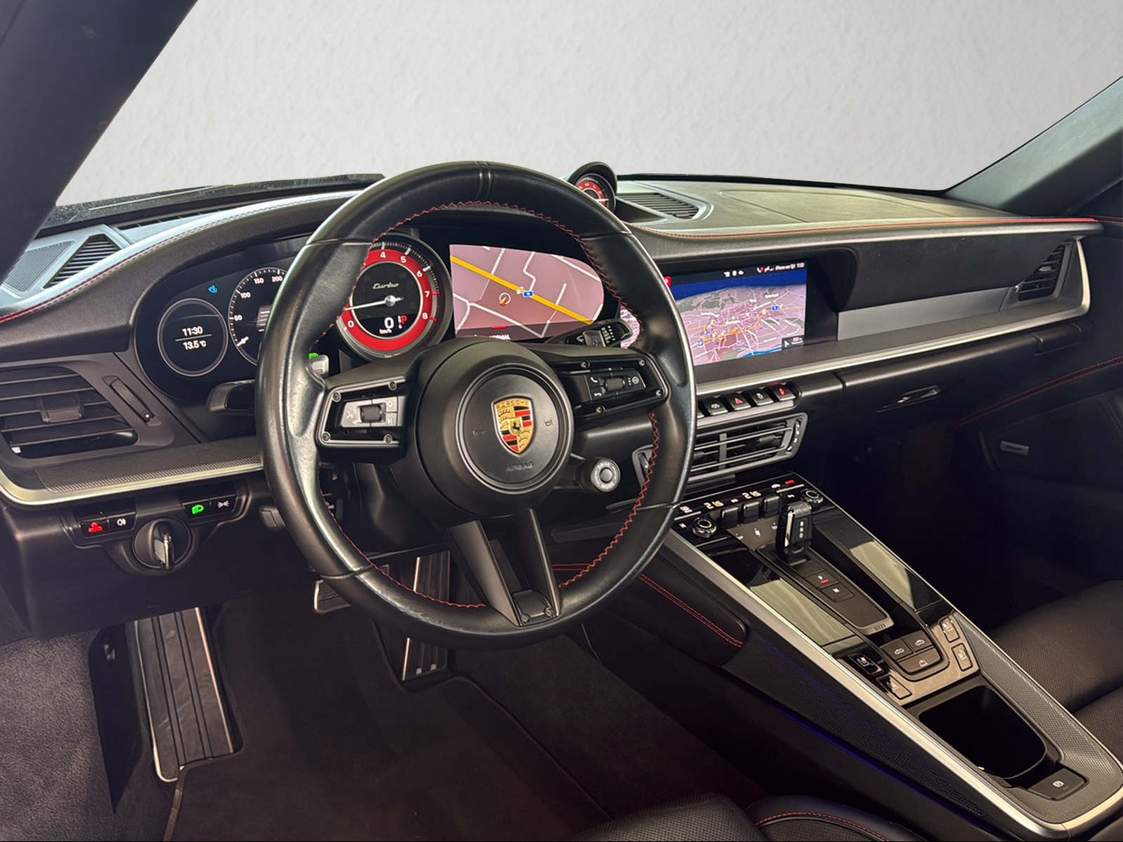 PORSCHE 911 Turbo Cabriolet PDK-image-13