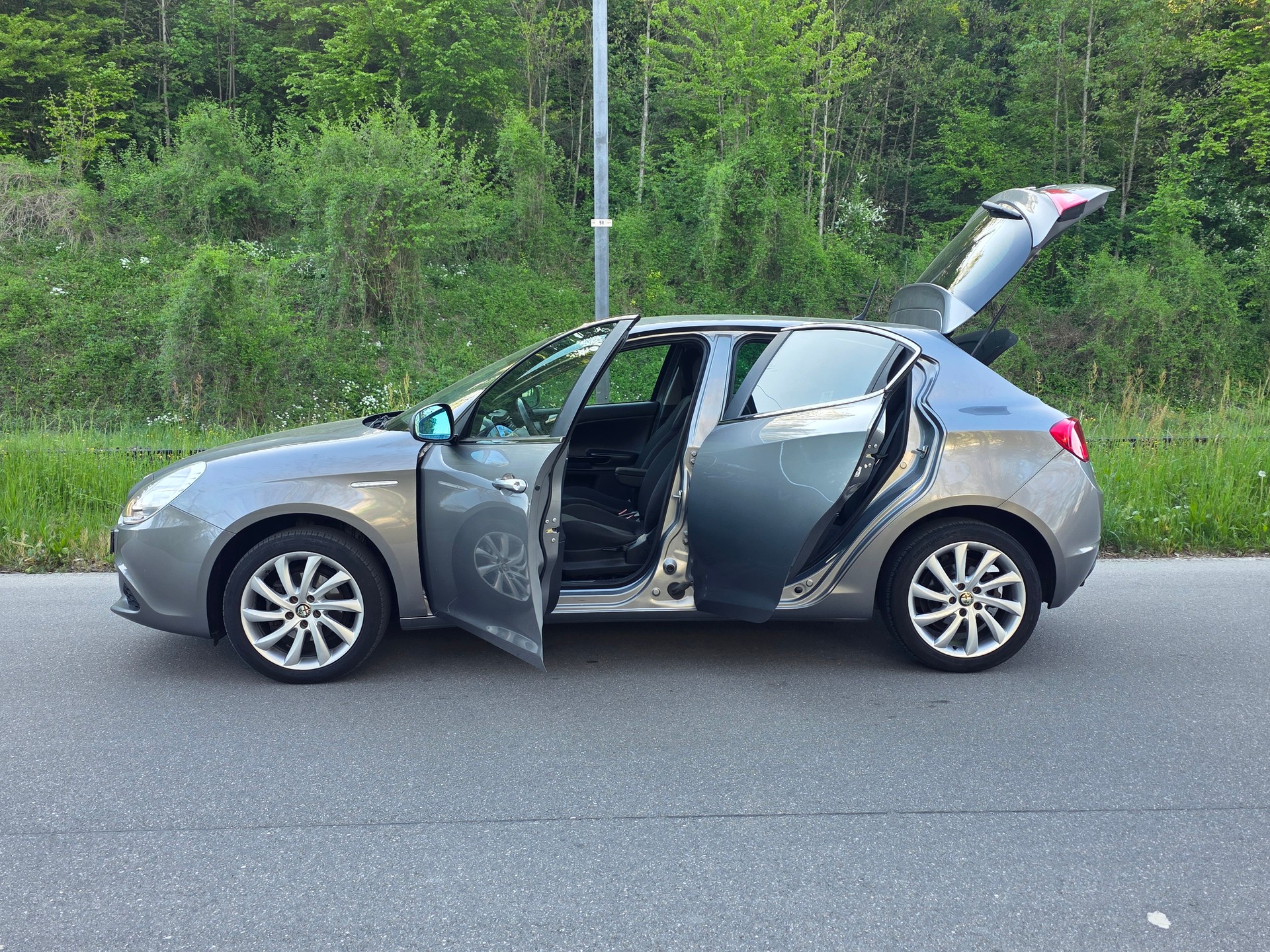 ALFA ROMEO Giulietta 1.4 T Distinctive / Neu ab Mfk-image-3