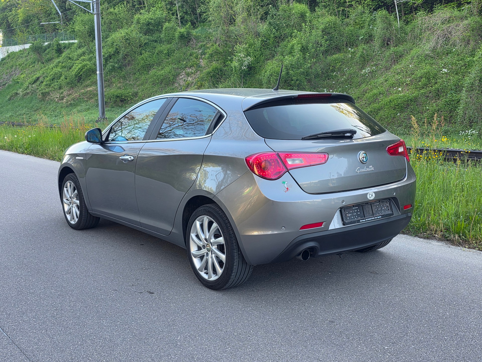 ALFA ROMEO Giulietta 1.4 T Distinctive / Neu ab Mfk-image-1
