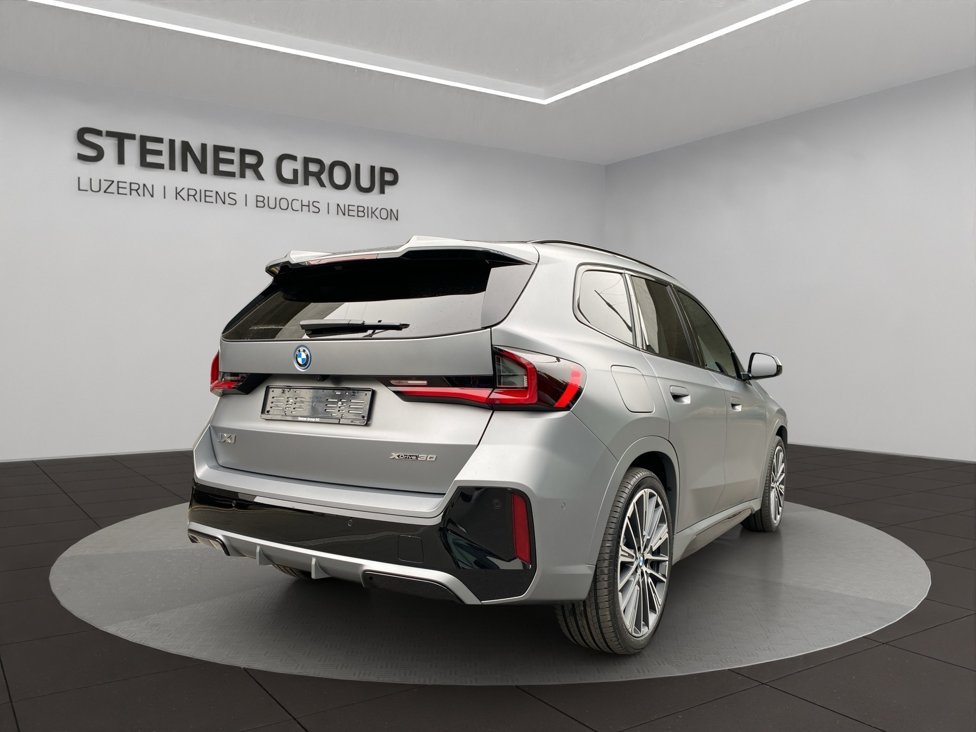 BMW iX1 xDrive 30 M Sport Pro-image-4