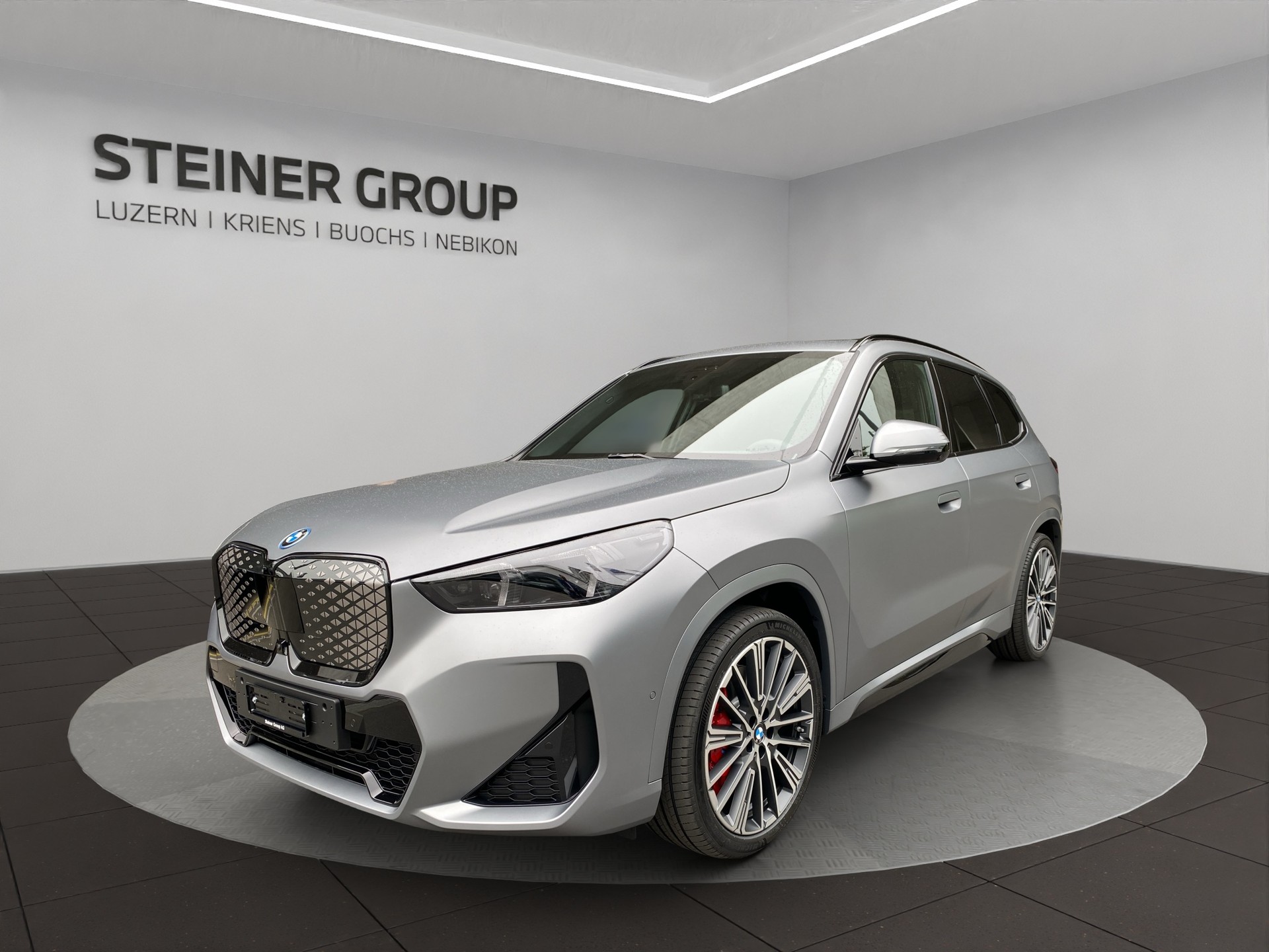BMW iX1 xDrive 30 M Sport Pro-image-0