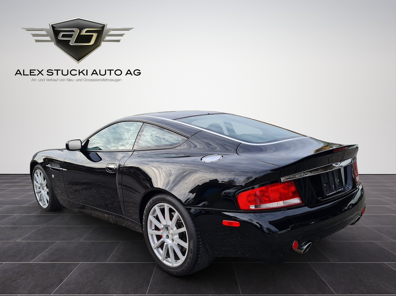 ASTON MARTIN Vanquish V12 S 5.9-48-image-5