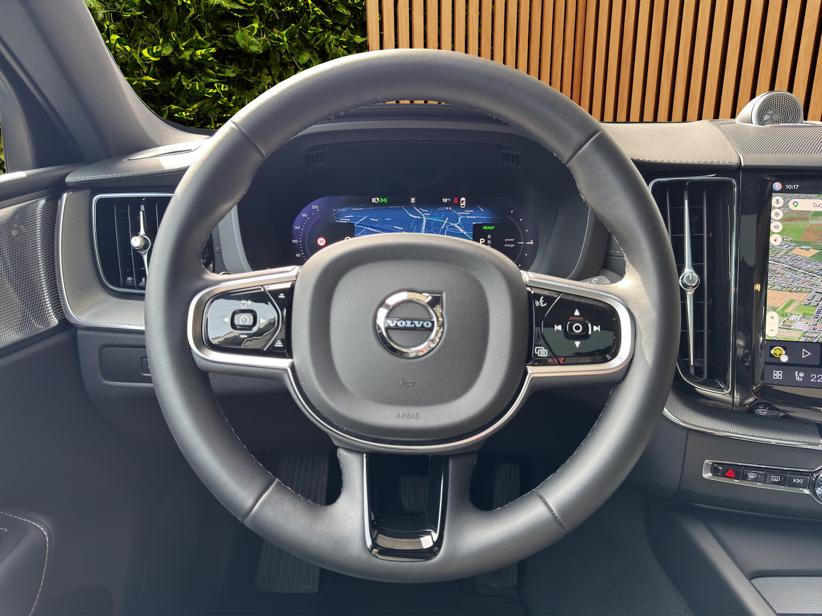 VOLVO XC60 2.0 T8 TE XCENTRIC Black Edition eAWD-image-10