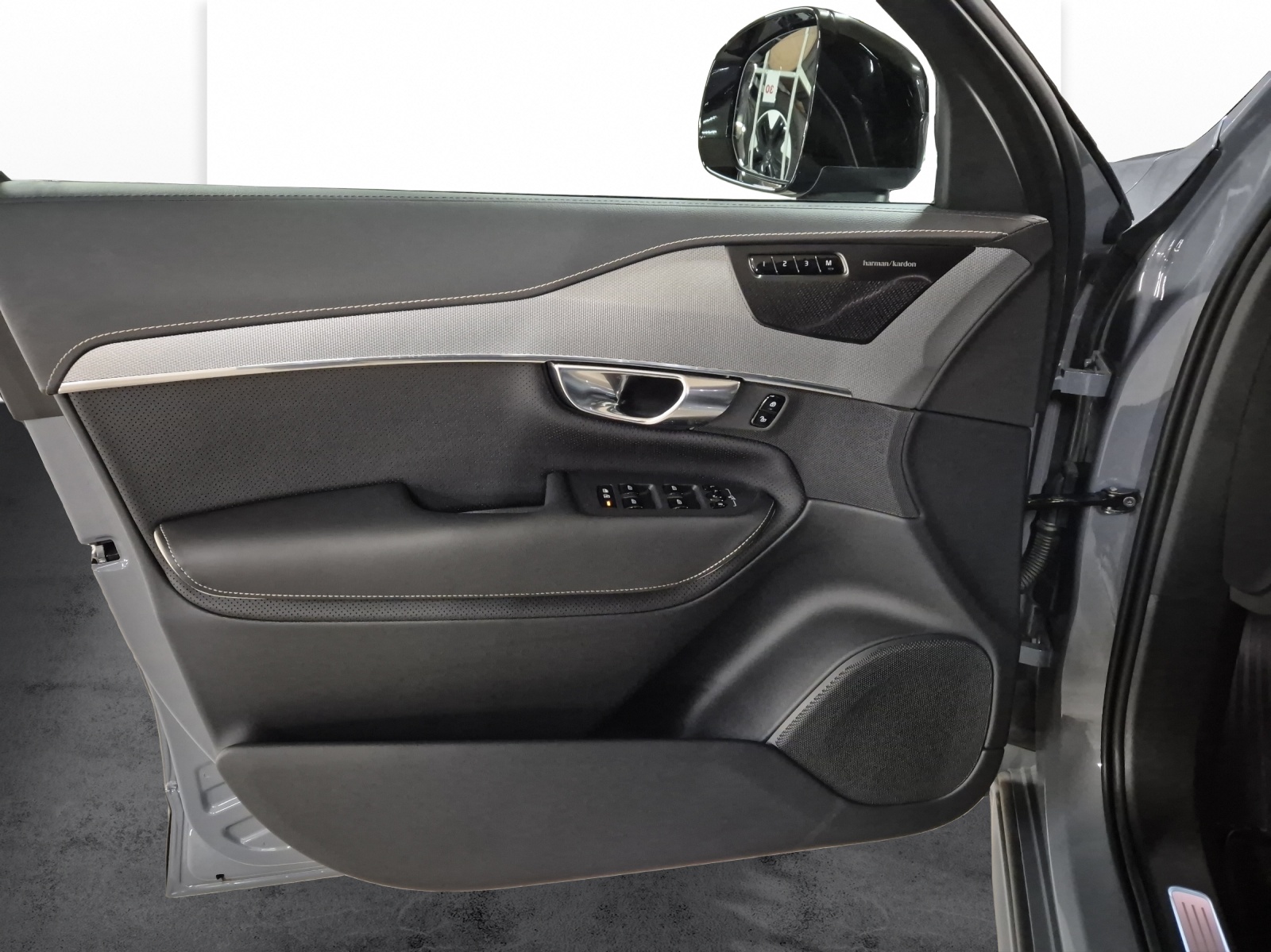 VOLVO XC90 2.0 B5 MH R-Design 7P. AWD-image-12