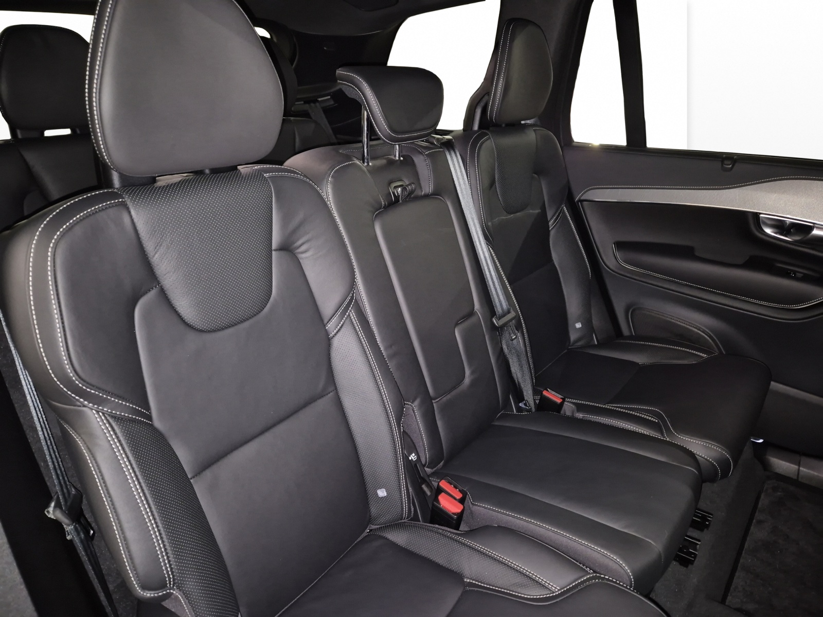 VOLVO XC90 2.0 B5 MH R-Design 7P. AWD-image-15