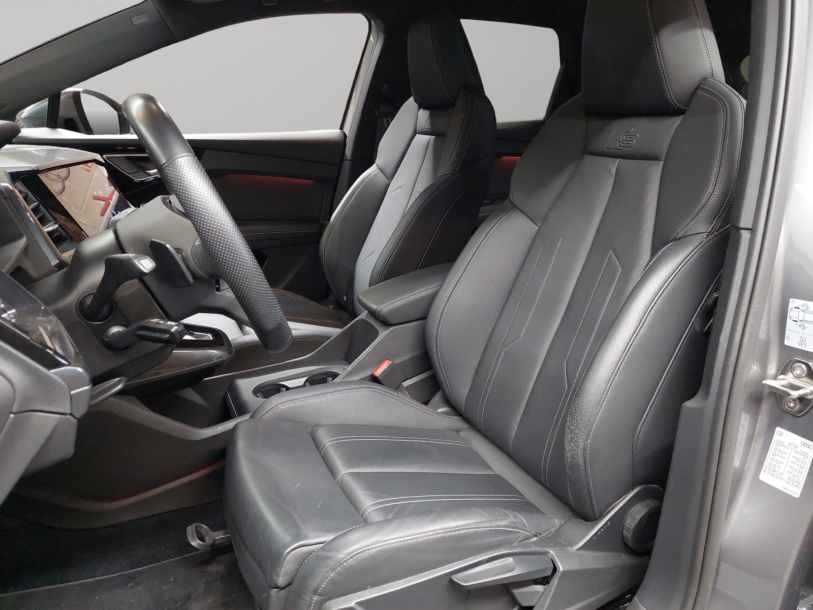 AUDI Q4 e-tron 40-image-5