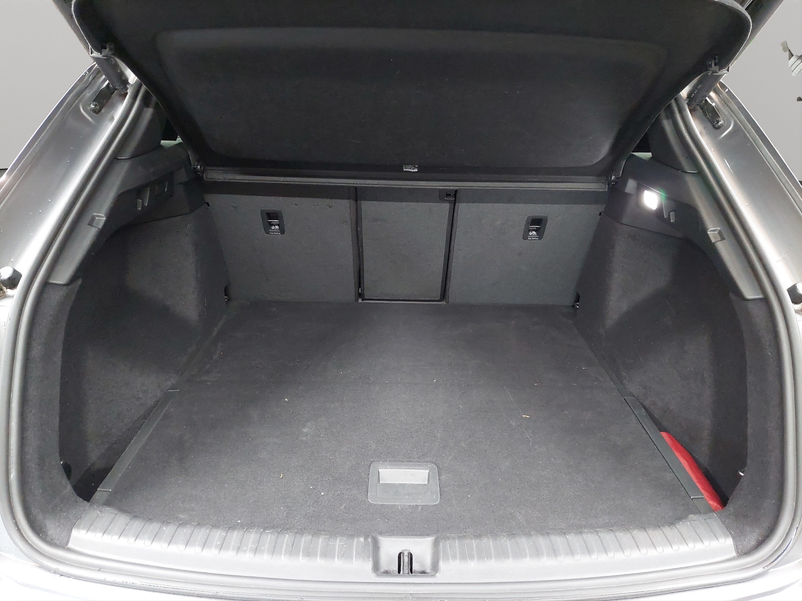AUDI Q4 e-tron 40-image-10