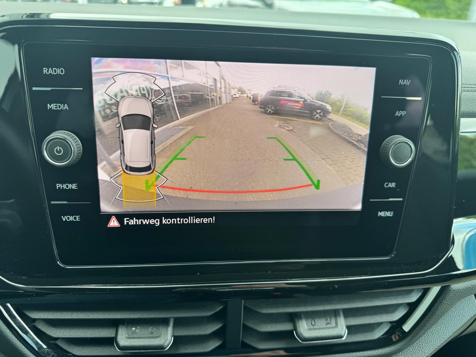 VW T-Roc 2.0 TSI R-Line DSG 4Motion-image-10