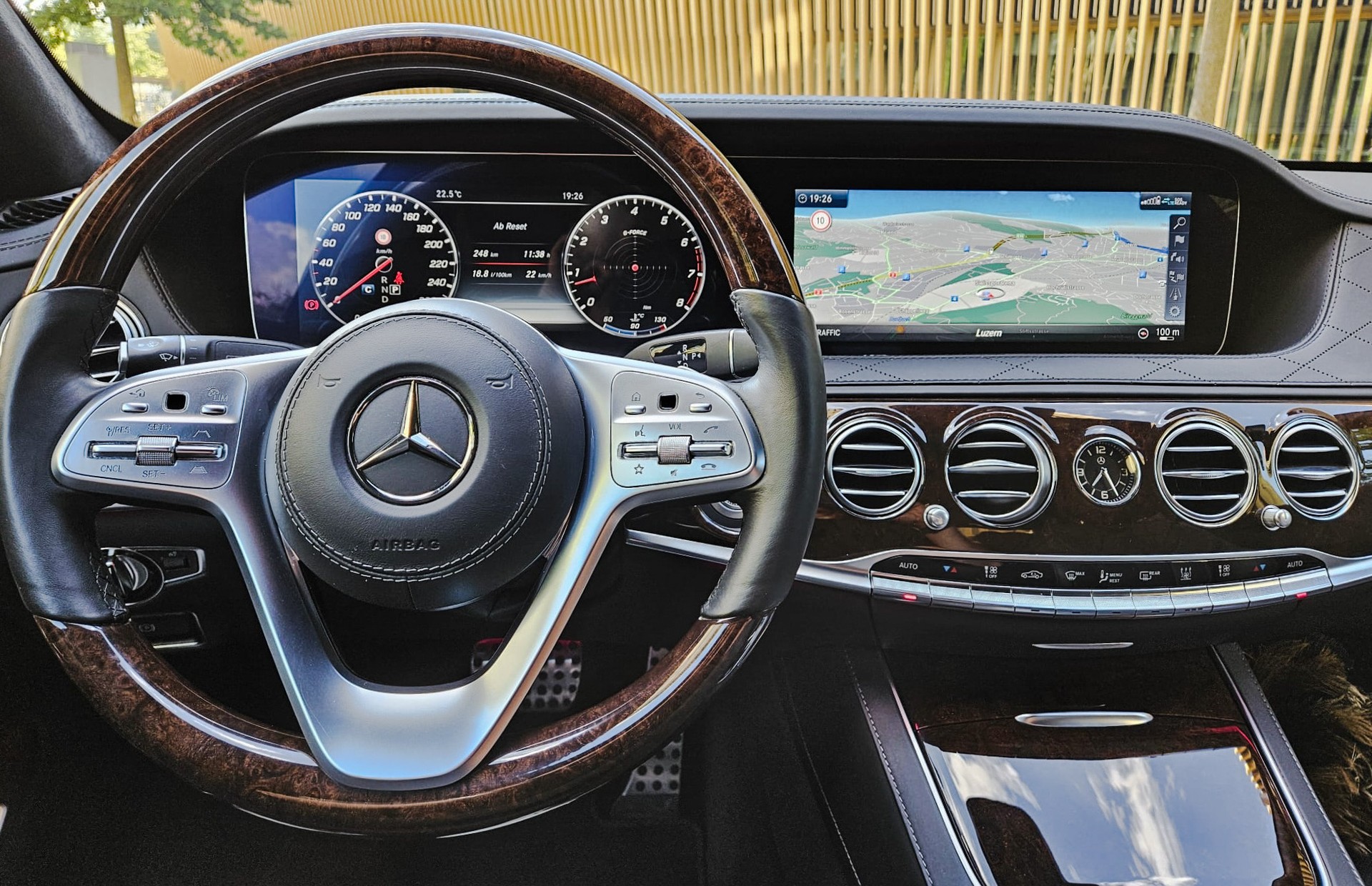 MERCEDES-BENZ S 560 V8 4matic LANG-VERSION | *Burmester*TV-Tuner*-image-4