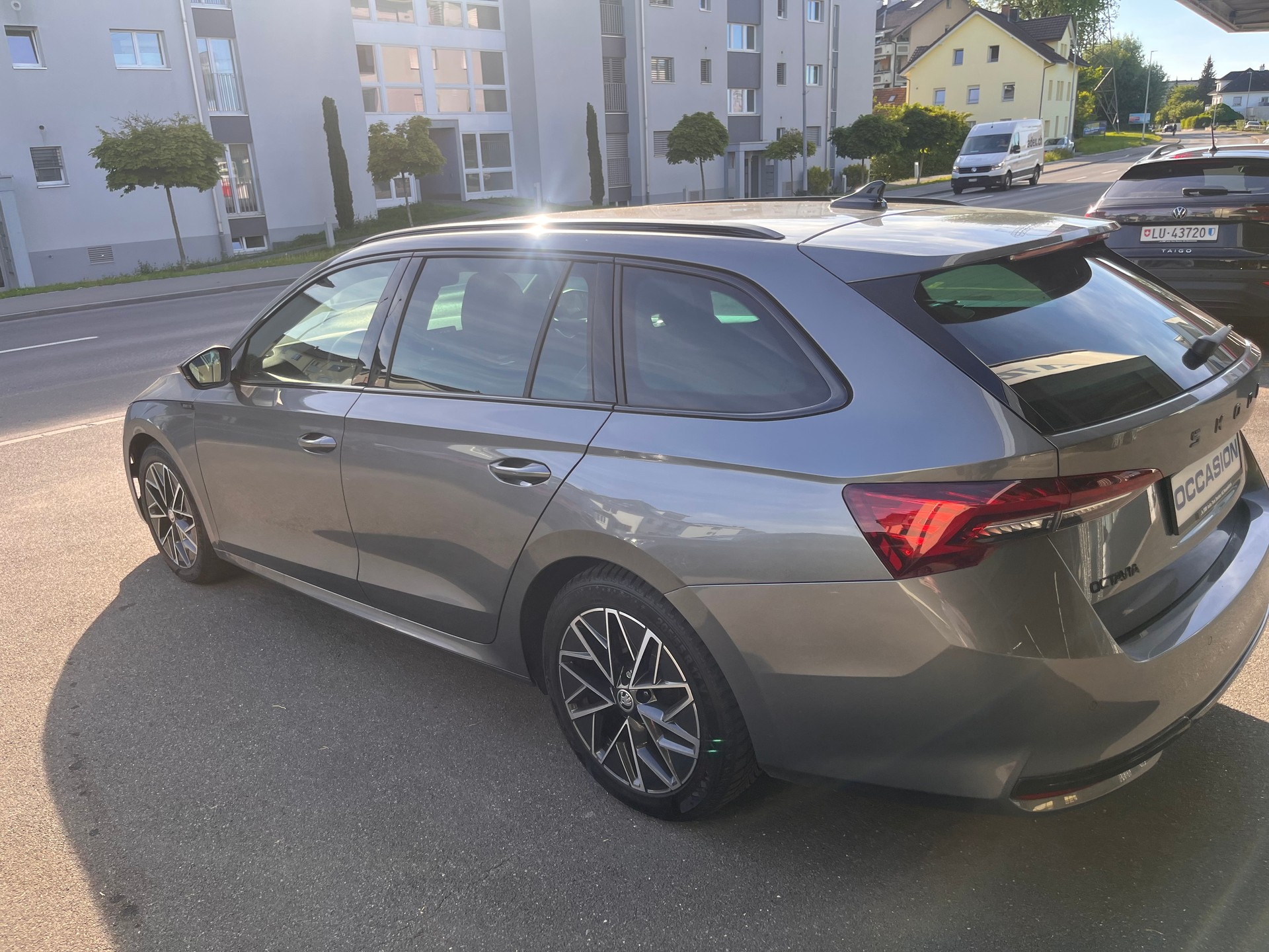 SKODA Octavia Combi 1.5 TSI mHEV DSG Sport Line-showroom-element-2