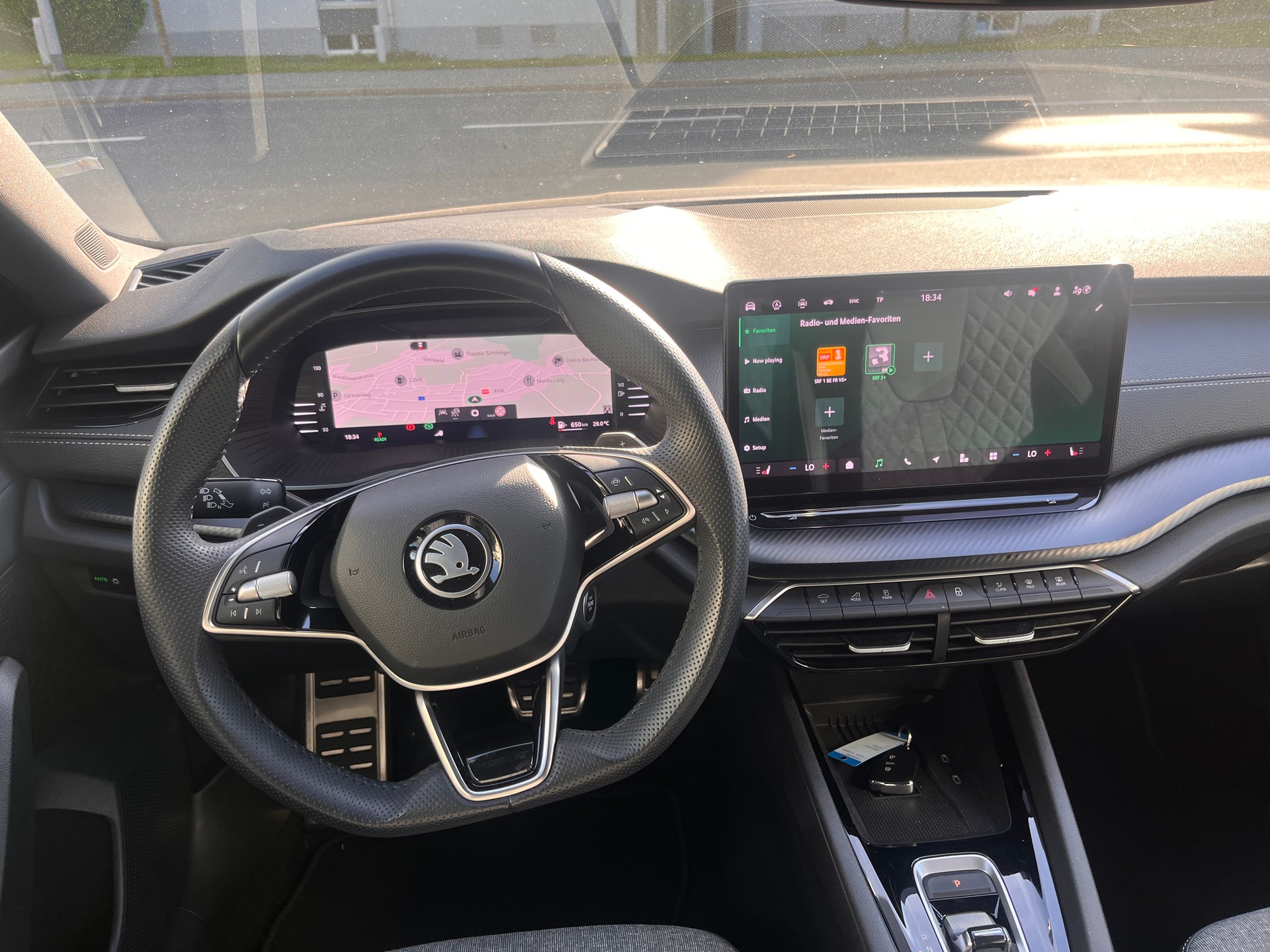 SKODA Octavia Combi 1.5 TSI mHEV DSG Sport Line-image-6