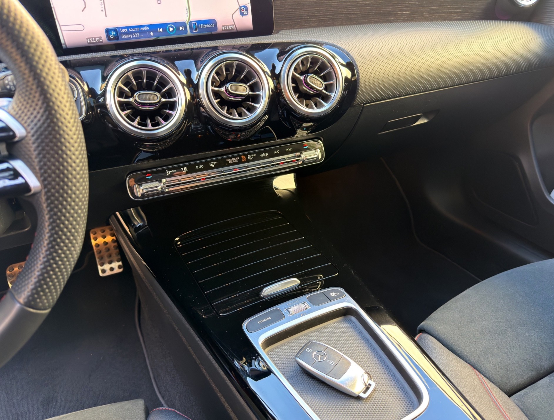 MERCEDES-BENZ A 200 AMG Line 7G-DCT-image-20