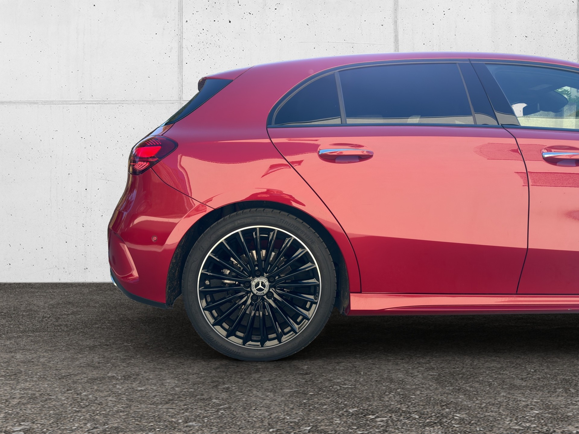 MERCEDES-BENZ A 200 AMG Line 7G-DCT-image-8