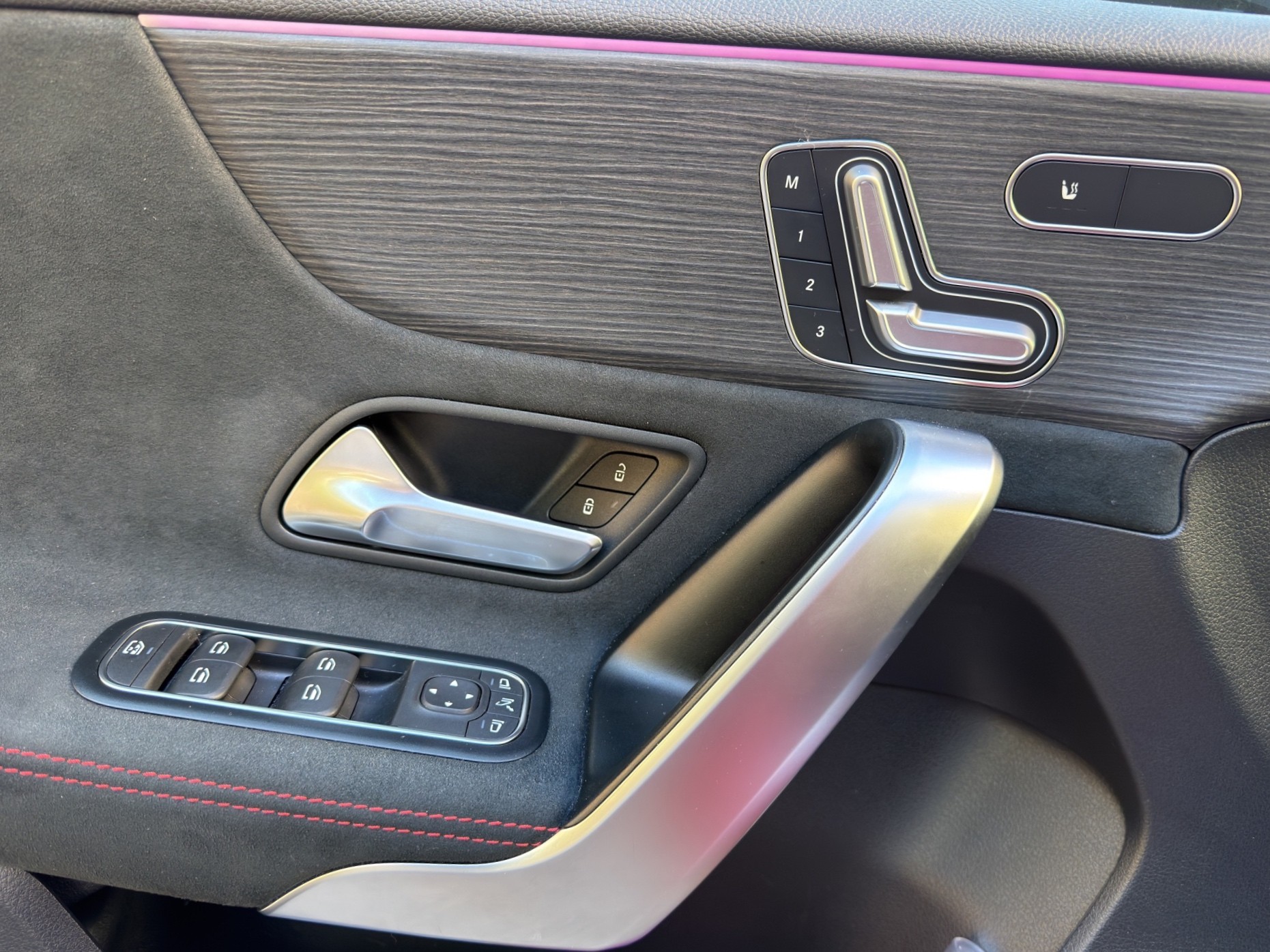 MERCEDES-BENZ A 200 AMG Line 7G-DCT-image-26