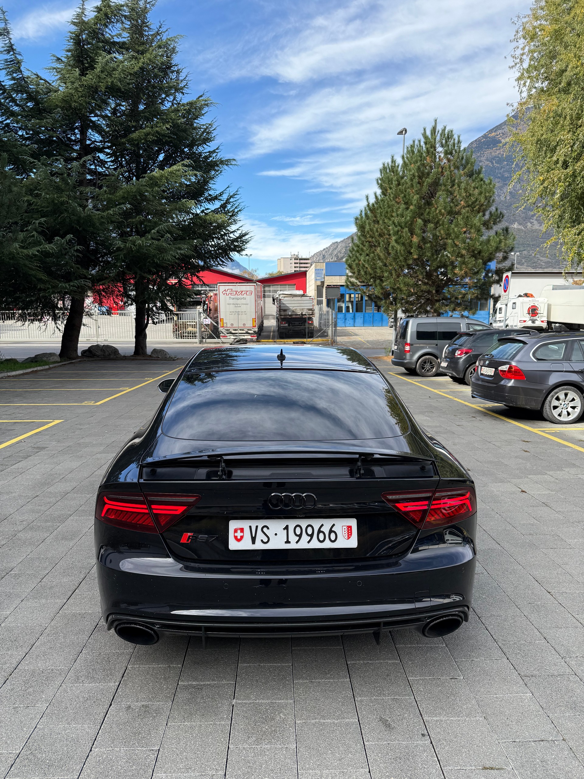 AUDI RS7 Sportback 4.0 TFSI V8 quattro S-tronic-image-4