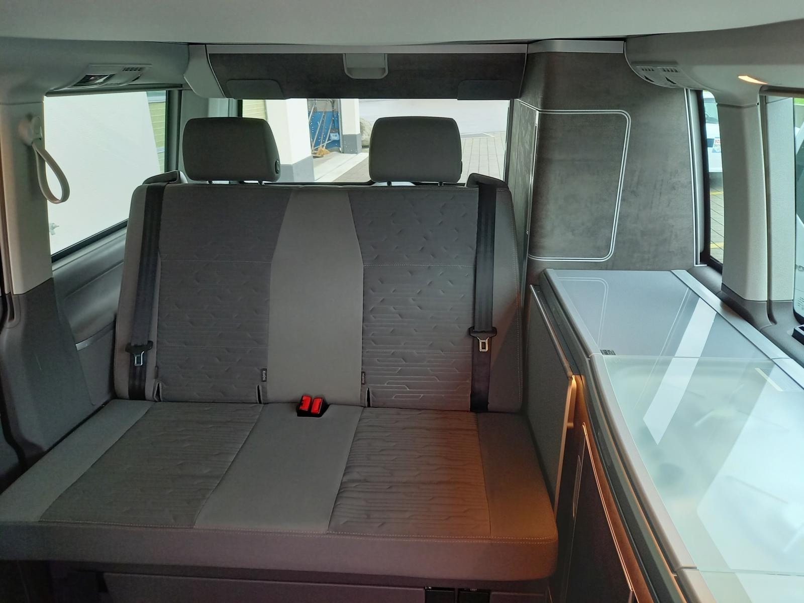 VW T6.1 California 2.0 Bi-TDI Ocean Edition Liberty 4Motion DSG-image-14