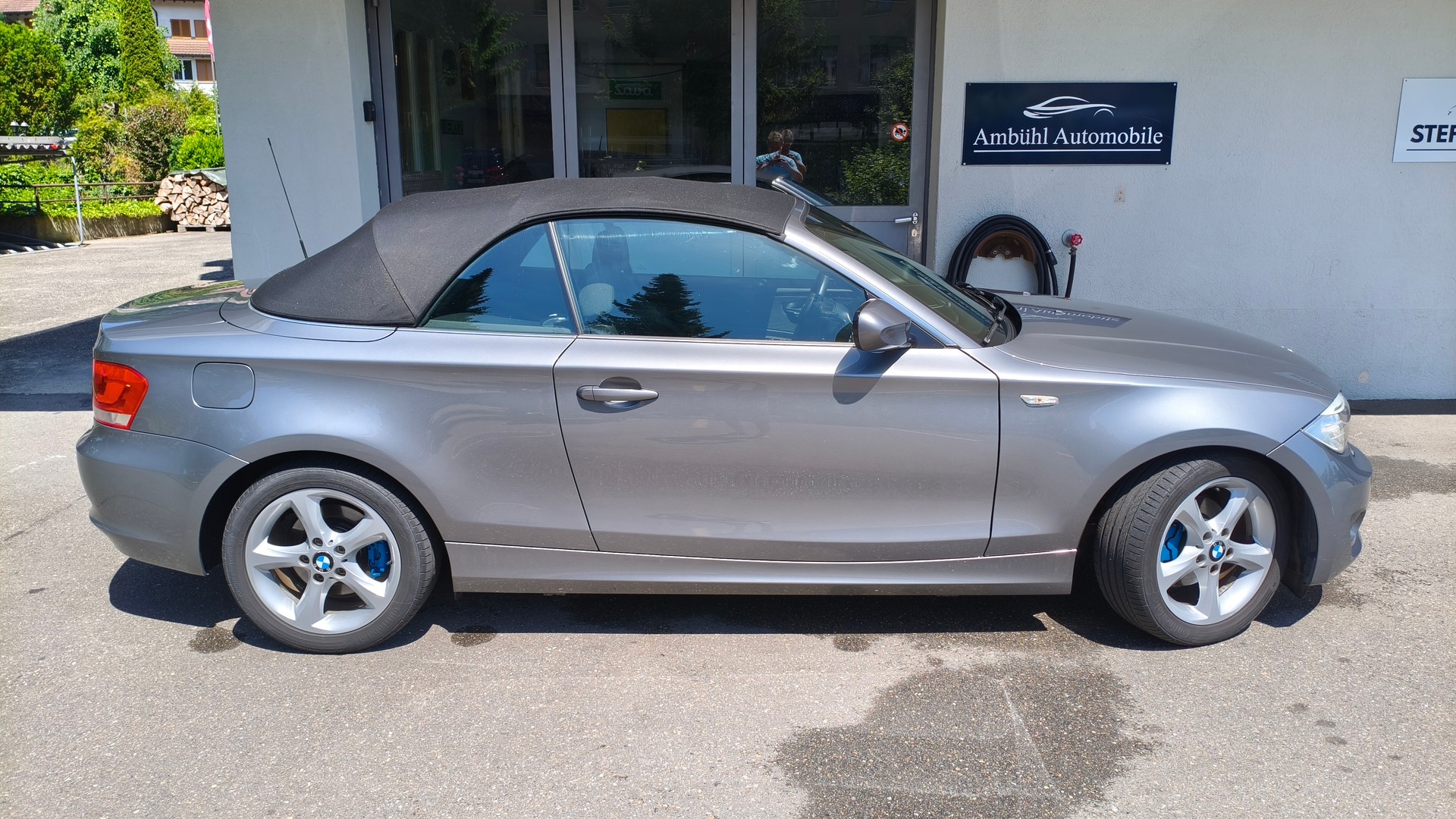 BMW 118i Cabrio-image-4