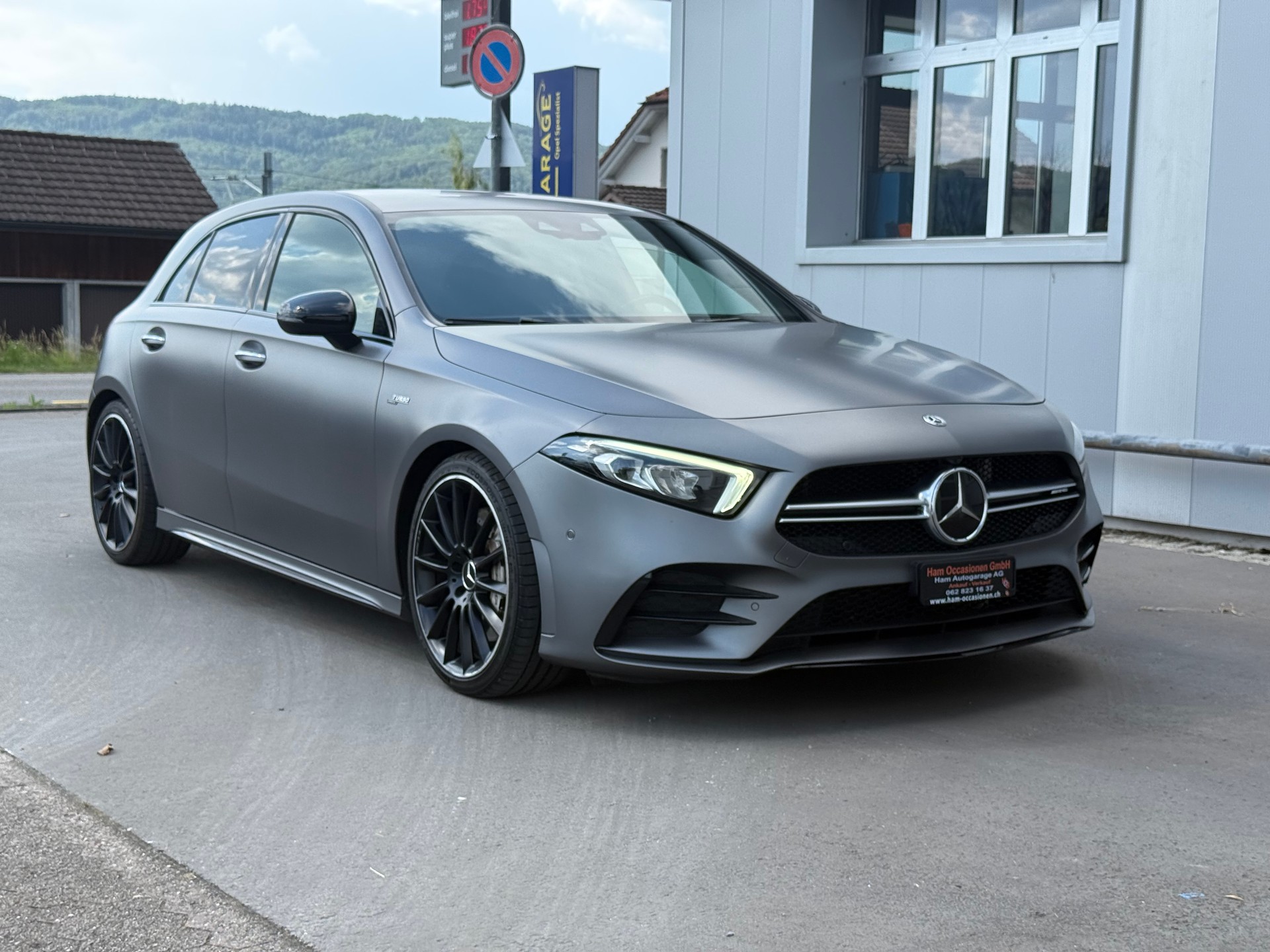 MERCEDES-BENZ A 35 AMG 4Matic Speedshift-image-4