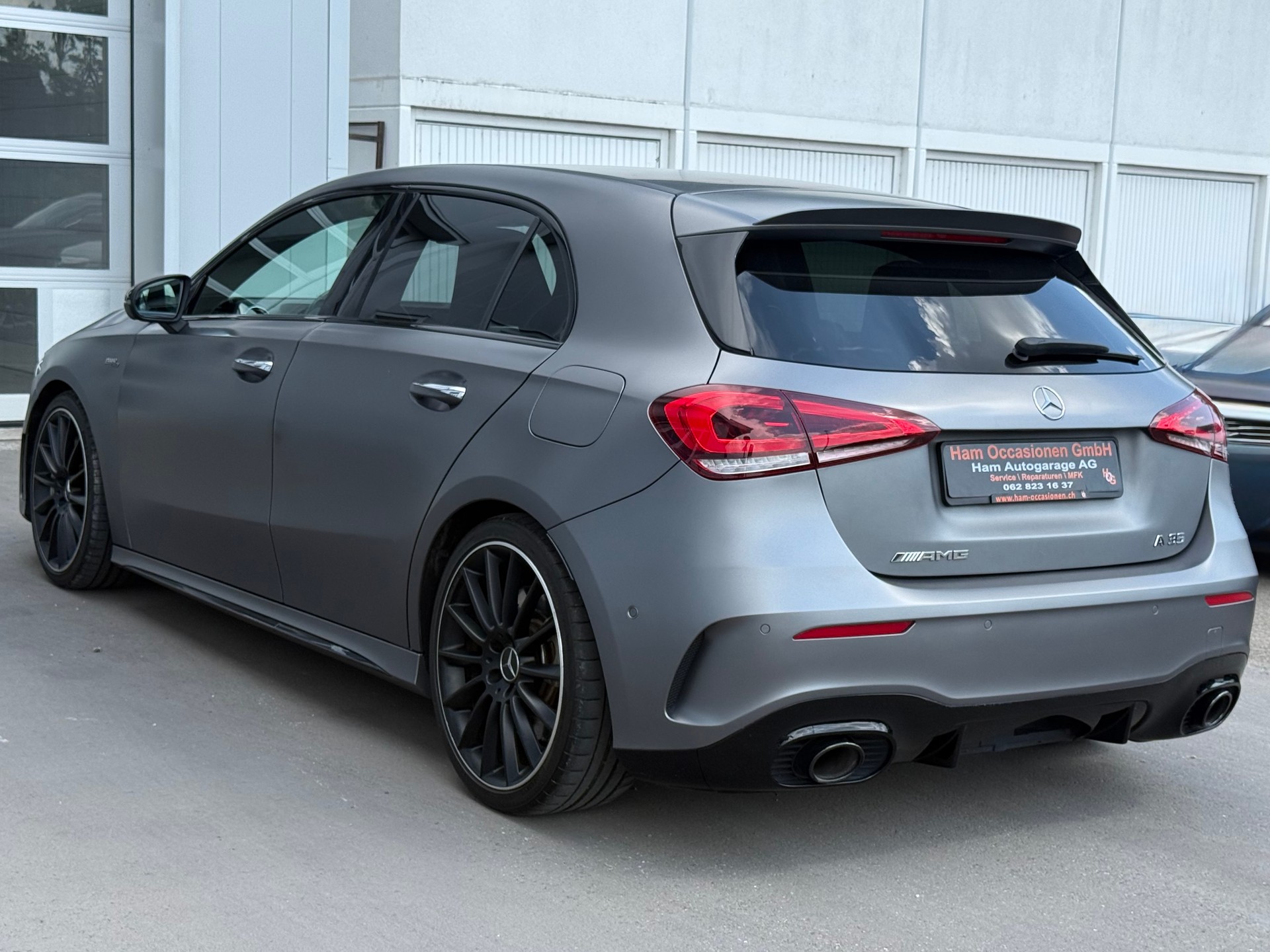 MERCEDES-BENZ A 35 AMG 4Matic Speedshift-showroom-element-2