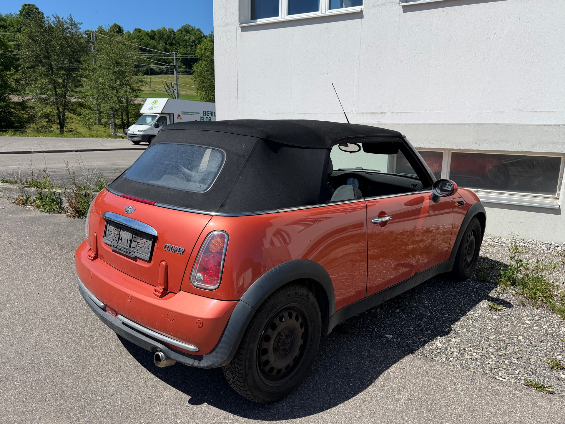MINI Cooper Cabriolet-image-8