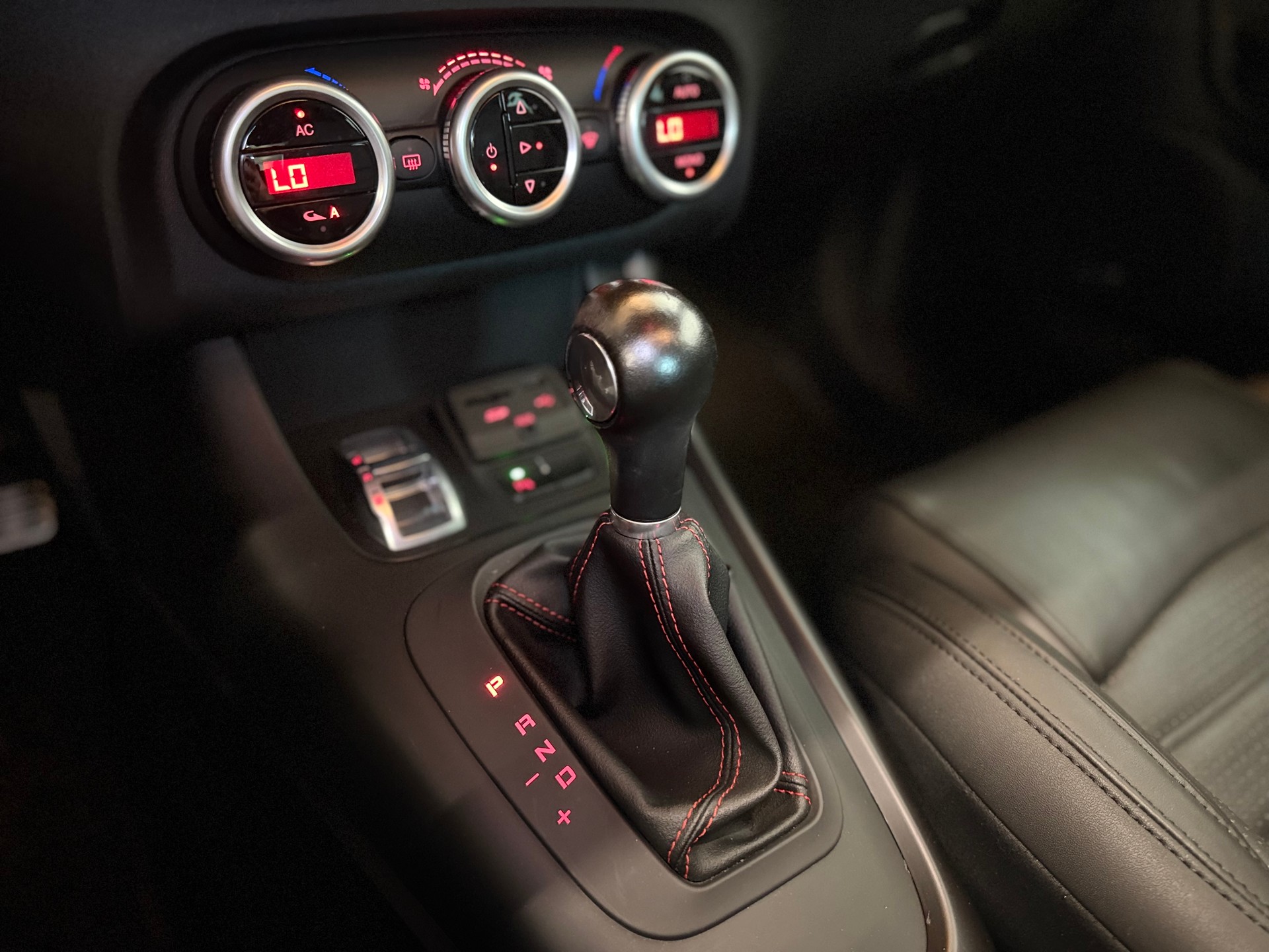 ALFA ROMEO Giulietta 1750 TBi Quadrifoglio Verde TCT-image-12