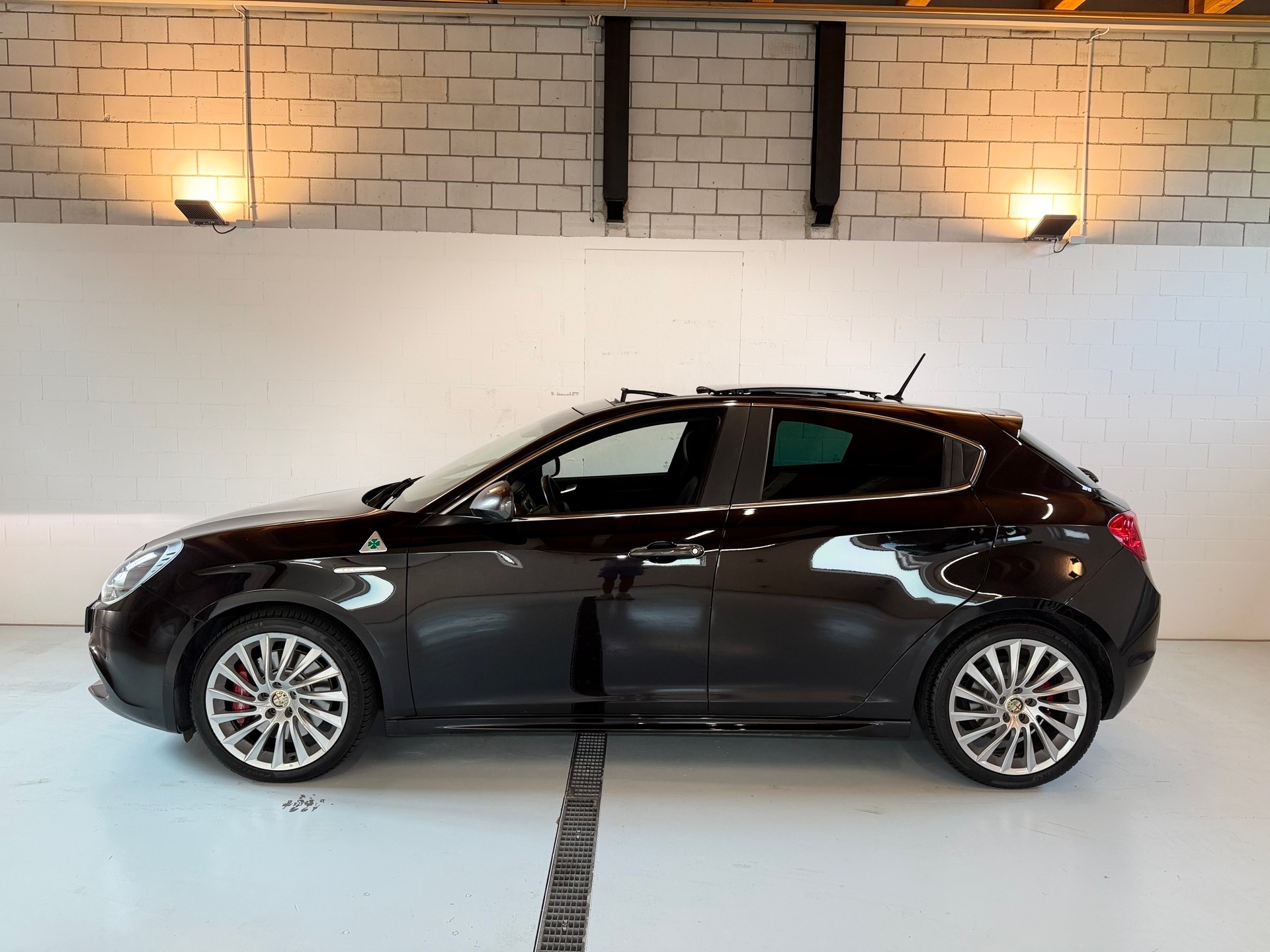 ALFA ROMEO Giulietta 1750 TBi Quadrifoglio Verde TCT-showroom-element-3