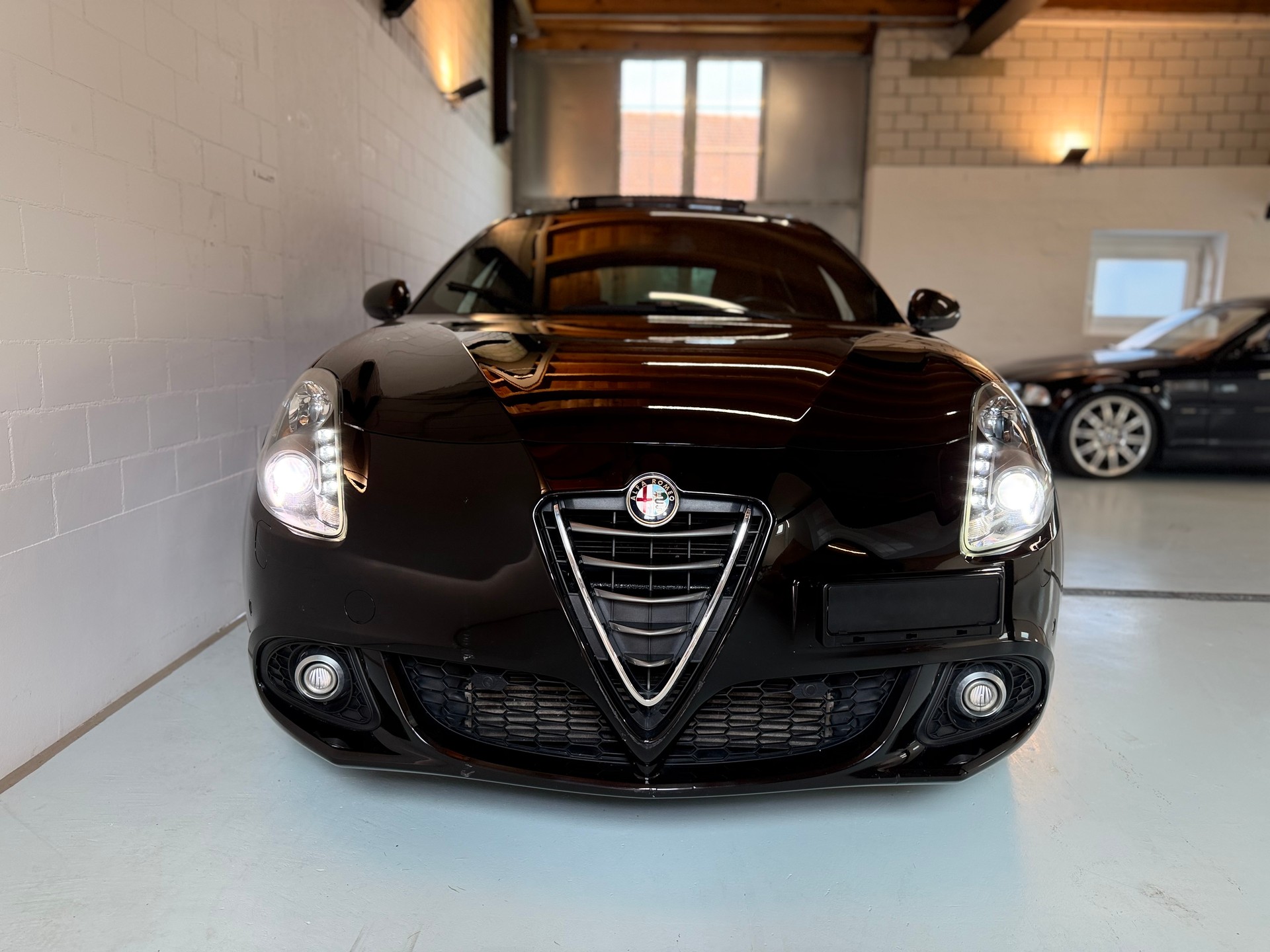 ALFA ROMEO Giulietta 1750 TBi Quadrifoglio Verde TCT-showroom-element-1