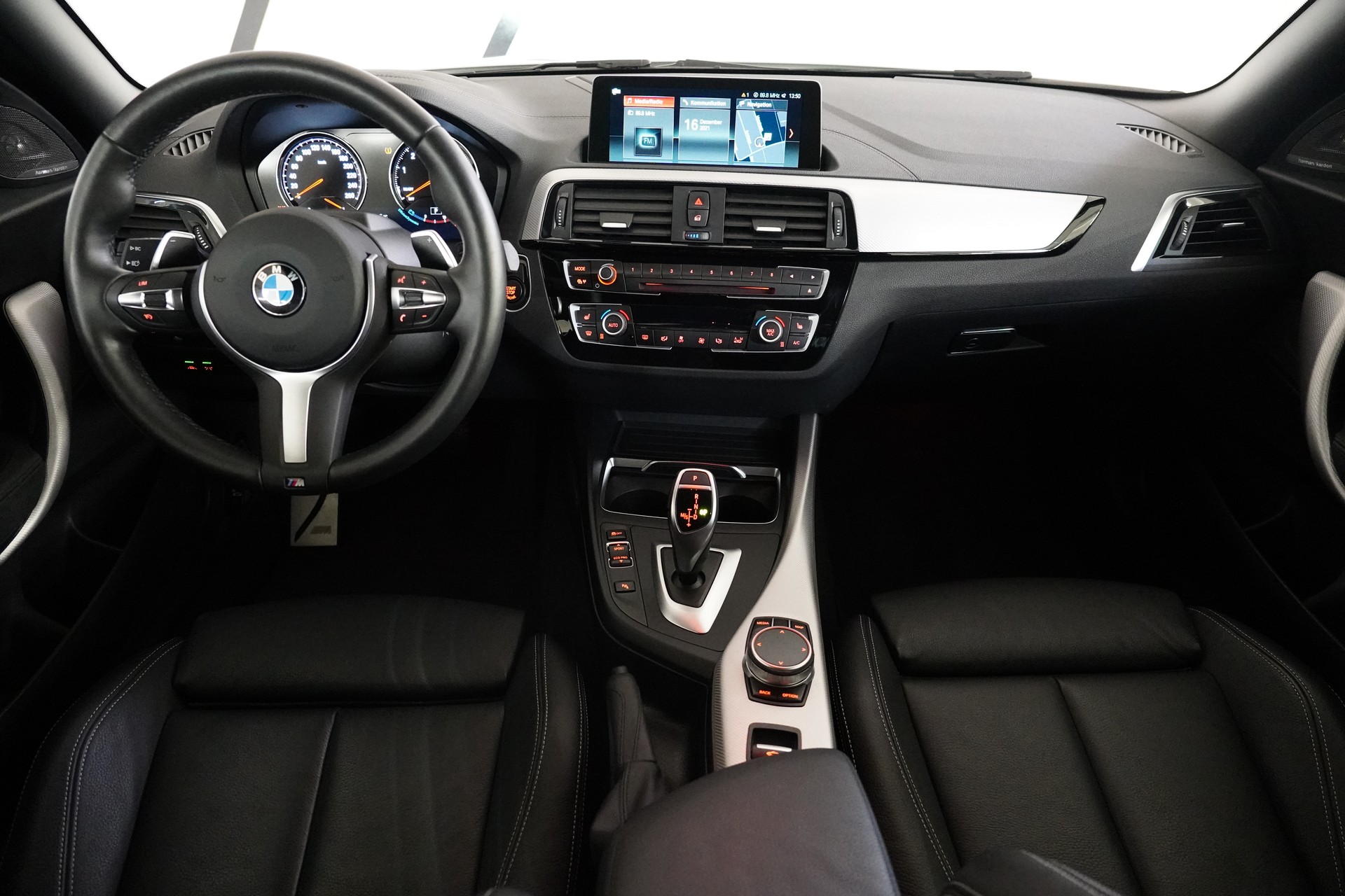 BMW 220i Steptronic M Sport-image-25