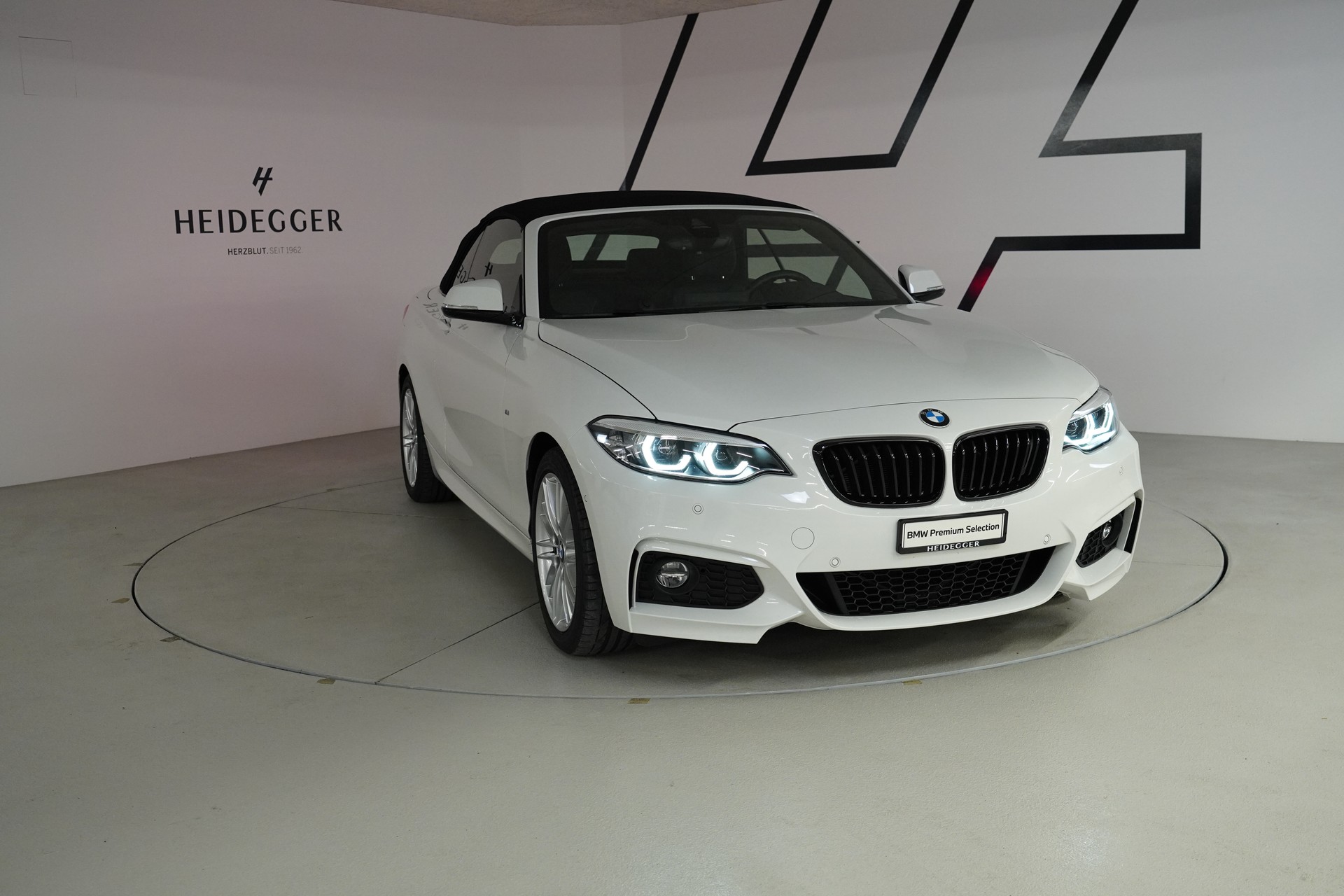 BMW 220i Steptronic M Sport-image-9