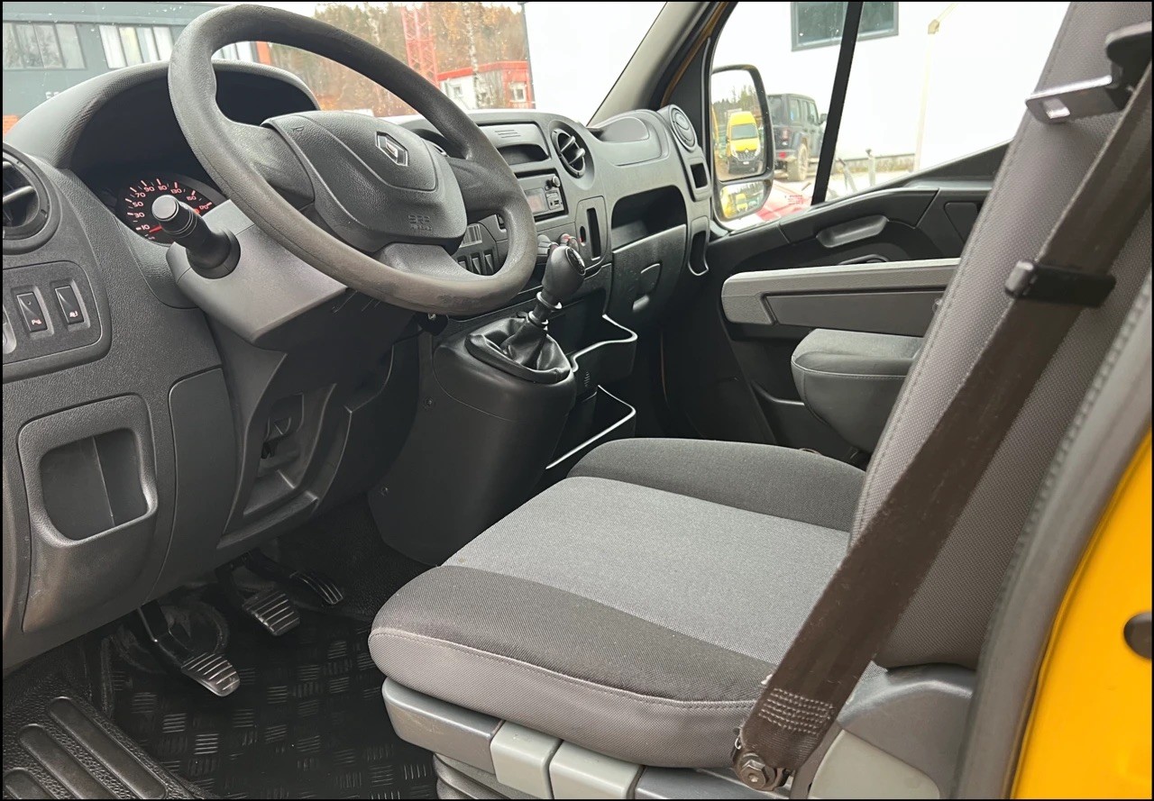RENAULT Master T35 2.3dCi 130 L3H3-image-9