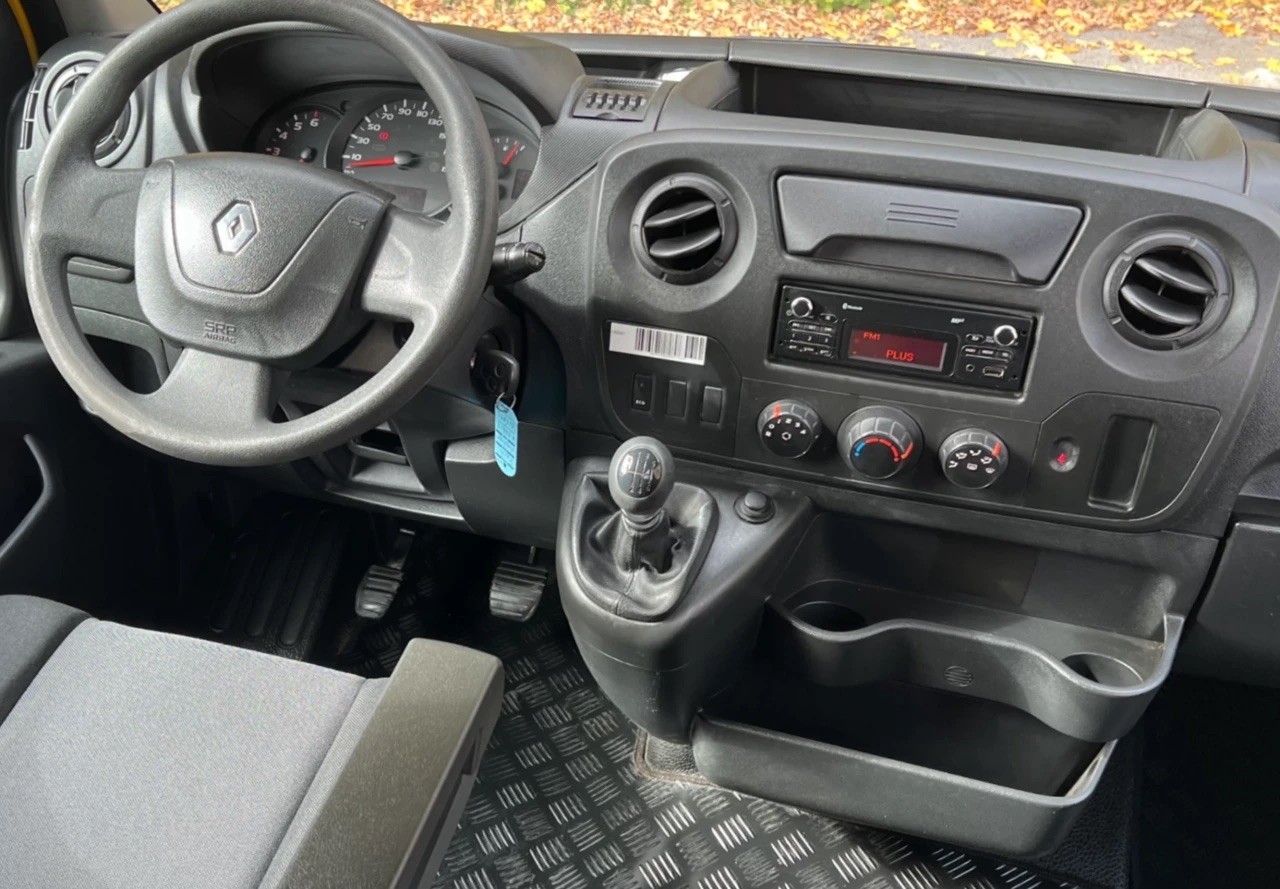 RENAULT Master T35 2.3dCi 130 L3H3-image-10