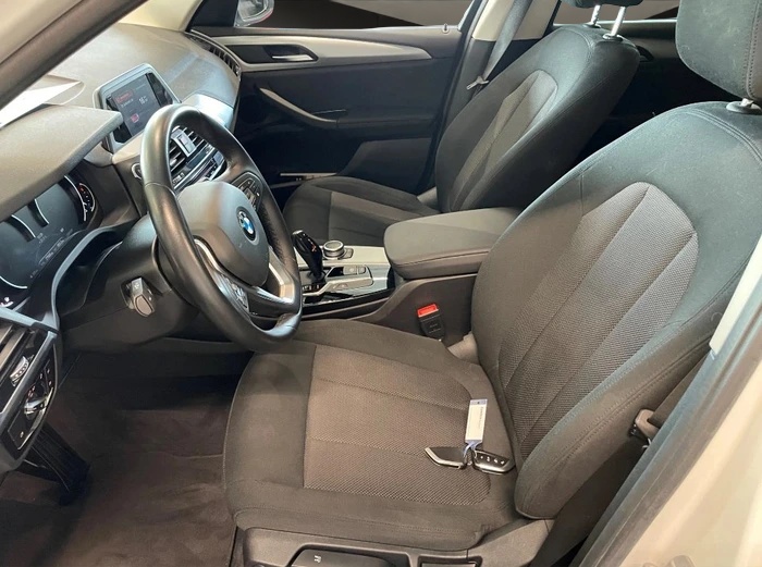 BMW X3 xDrive 20d Individual Steptronic-image-7