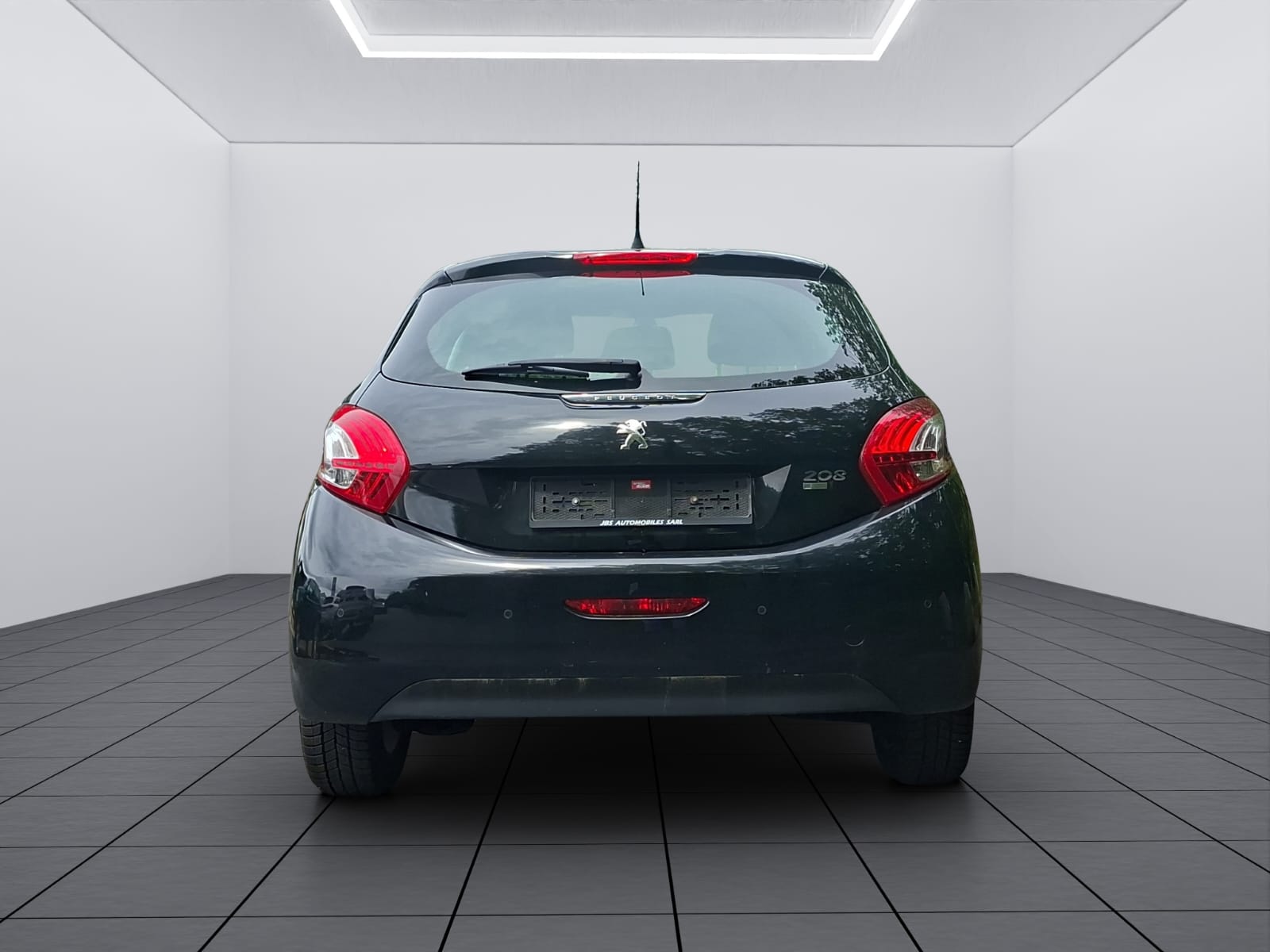 PEUGEOT 208 1.6 e-HDI Allure-image-5